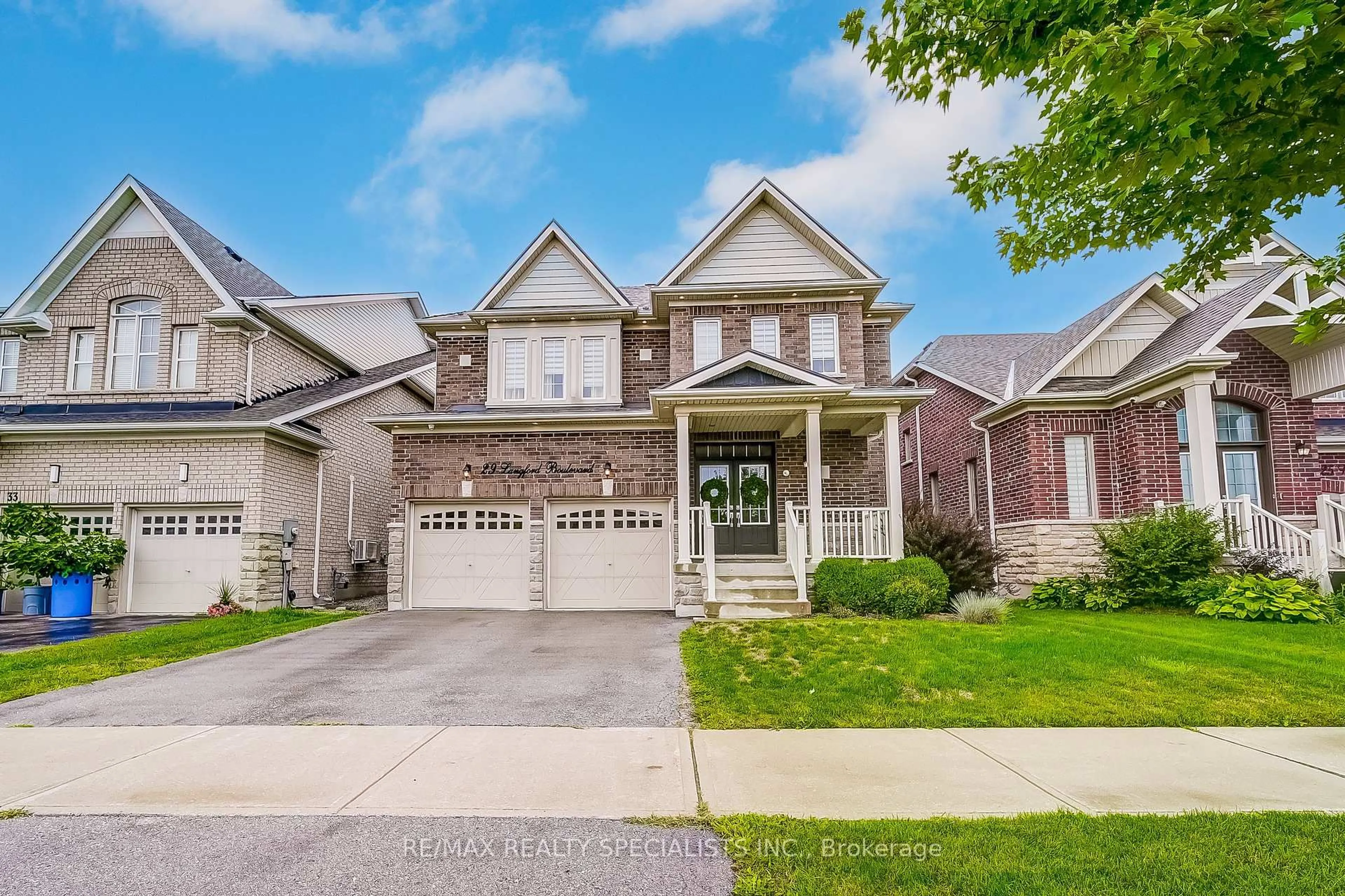 Home with brick exterior material, street for 29 Langford Blvd, Bradford West Gwillimbury Ontario L3Z 0X6