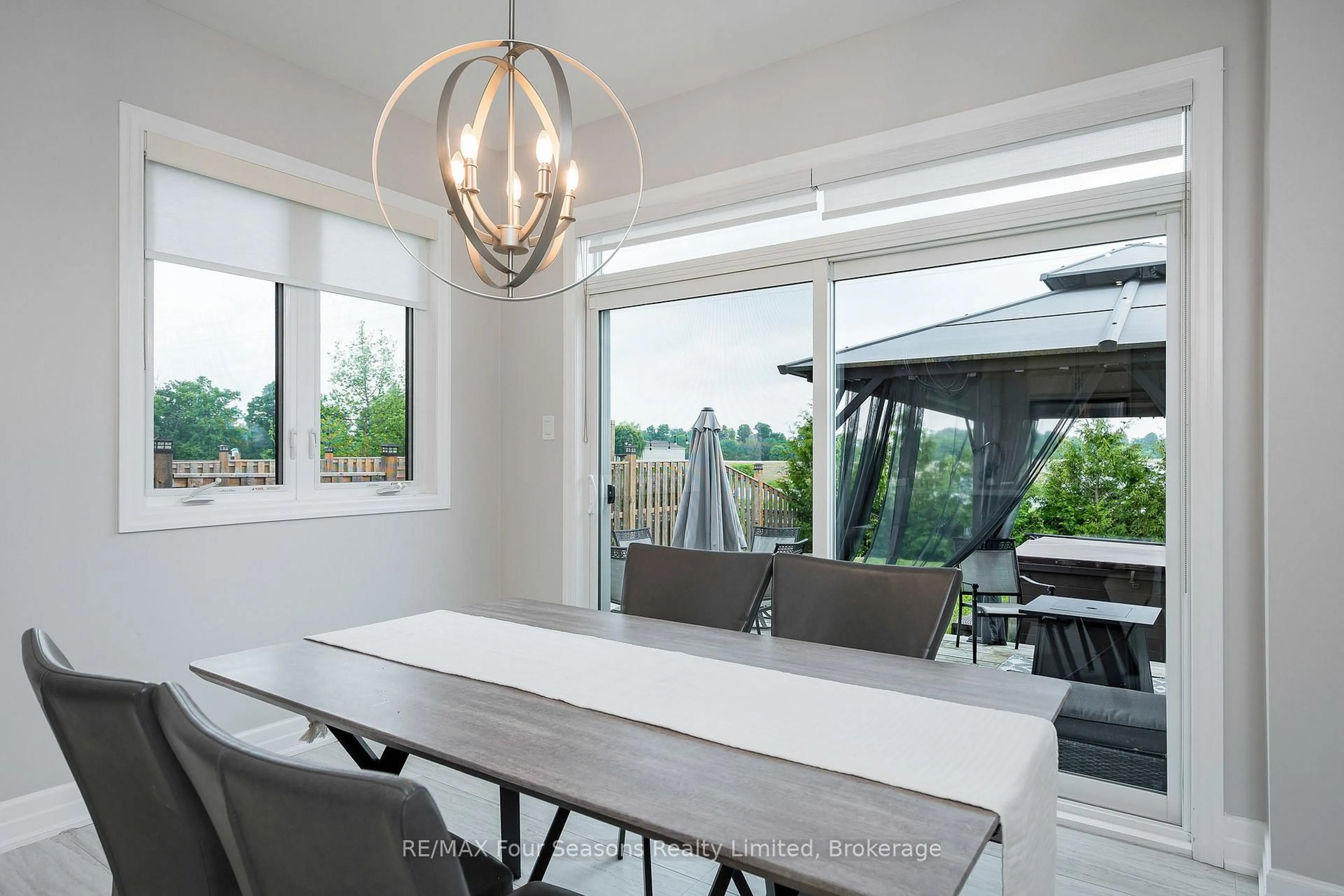 Dining room, unknown for 29 Wagner Cres, Essa Ontario L0M 1B5