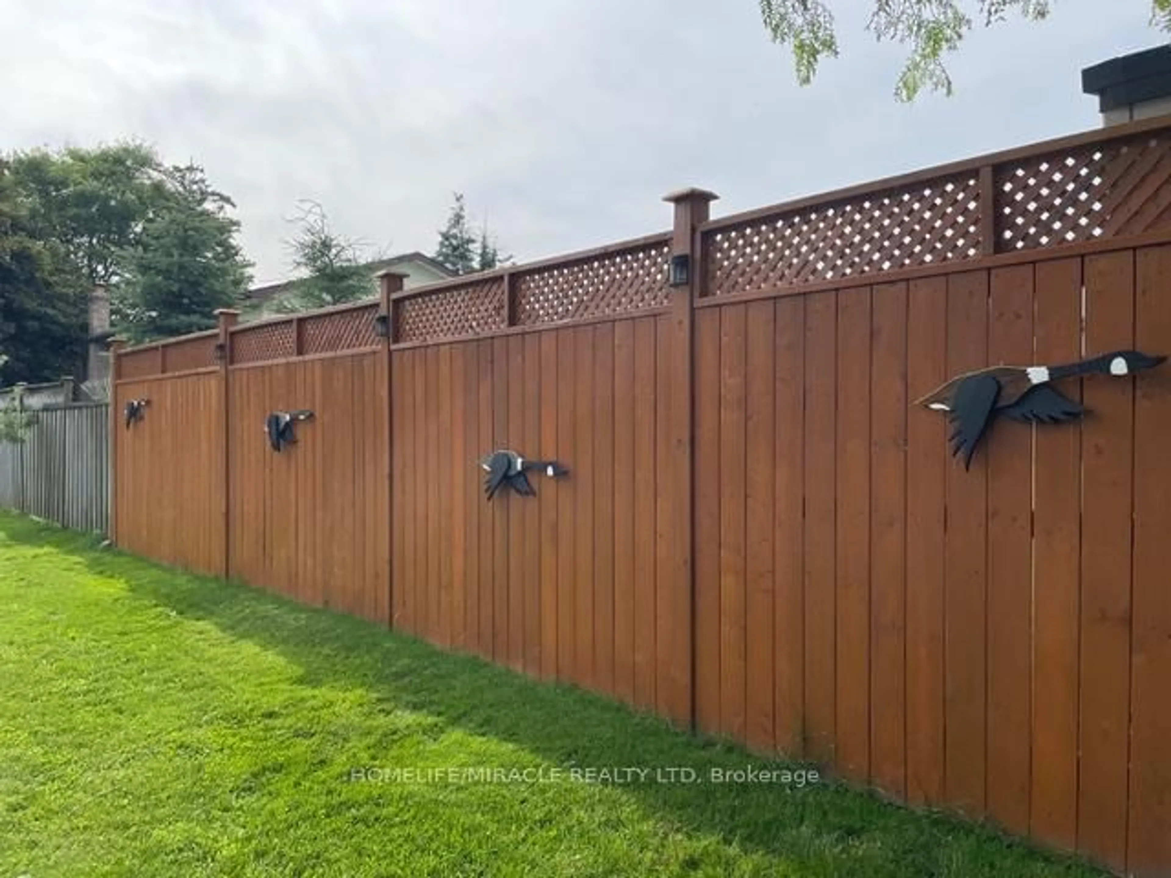 Unknown for 104 Stuart St, Whitchurch-Stouffville Ontario L4A 4S2