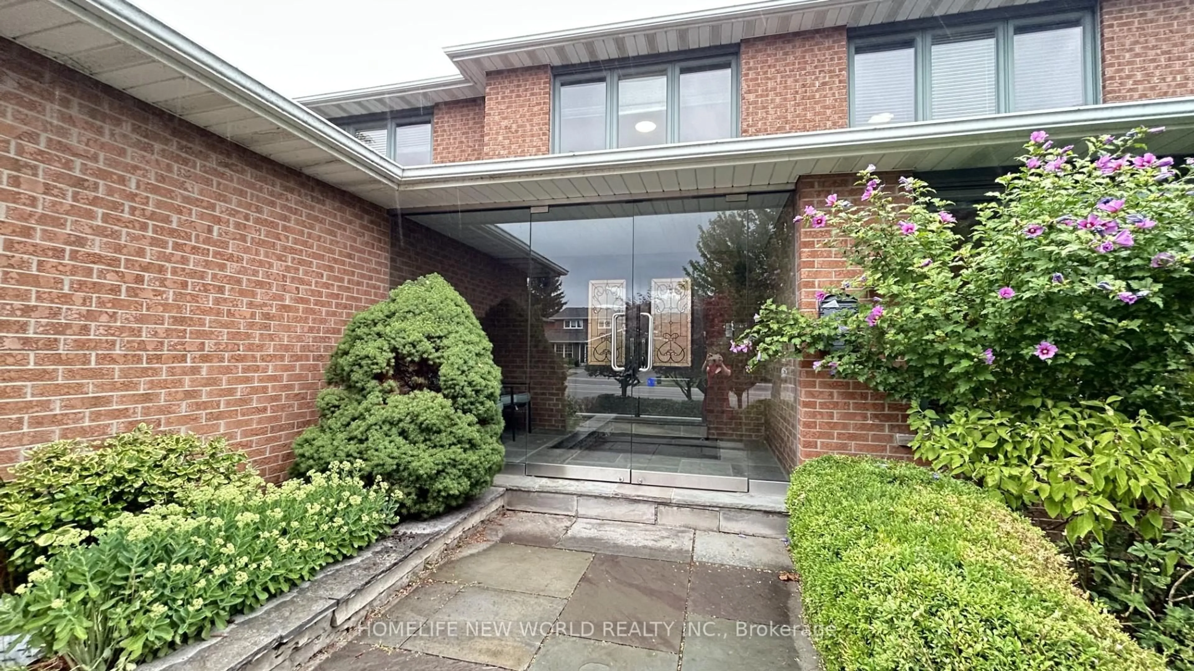 Unknown for 102 Willowbrook Rd, Markham Ontario L3T 5P5