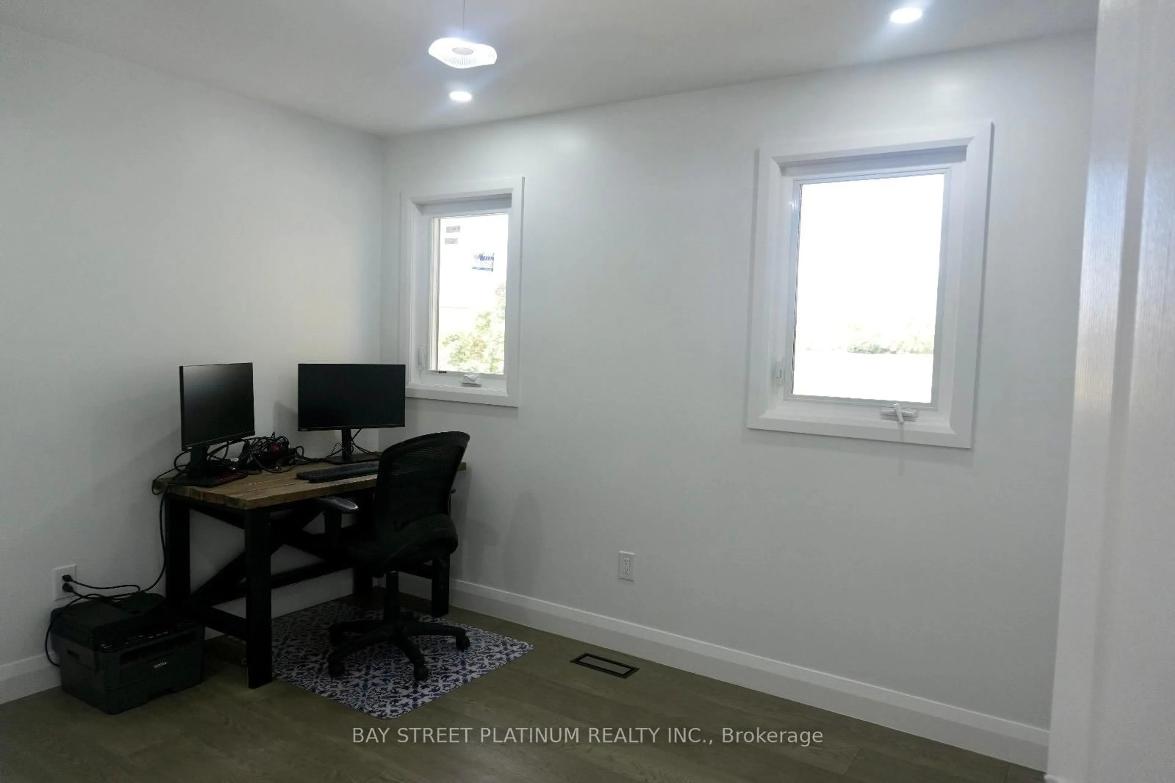 A pic of a room for 257 Killian Rd, Vaughan Ontario L6A 1A4