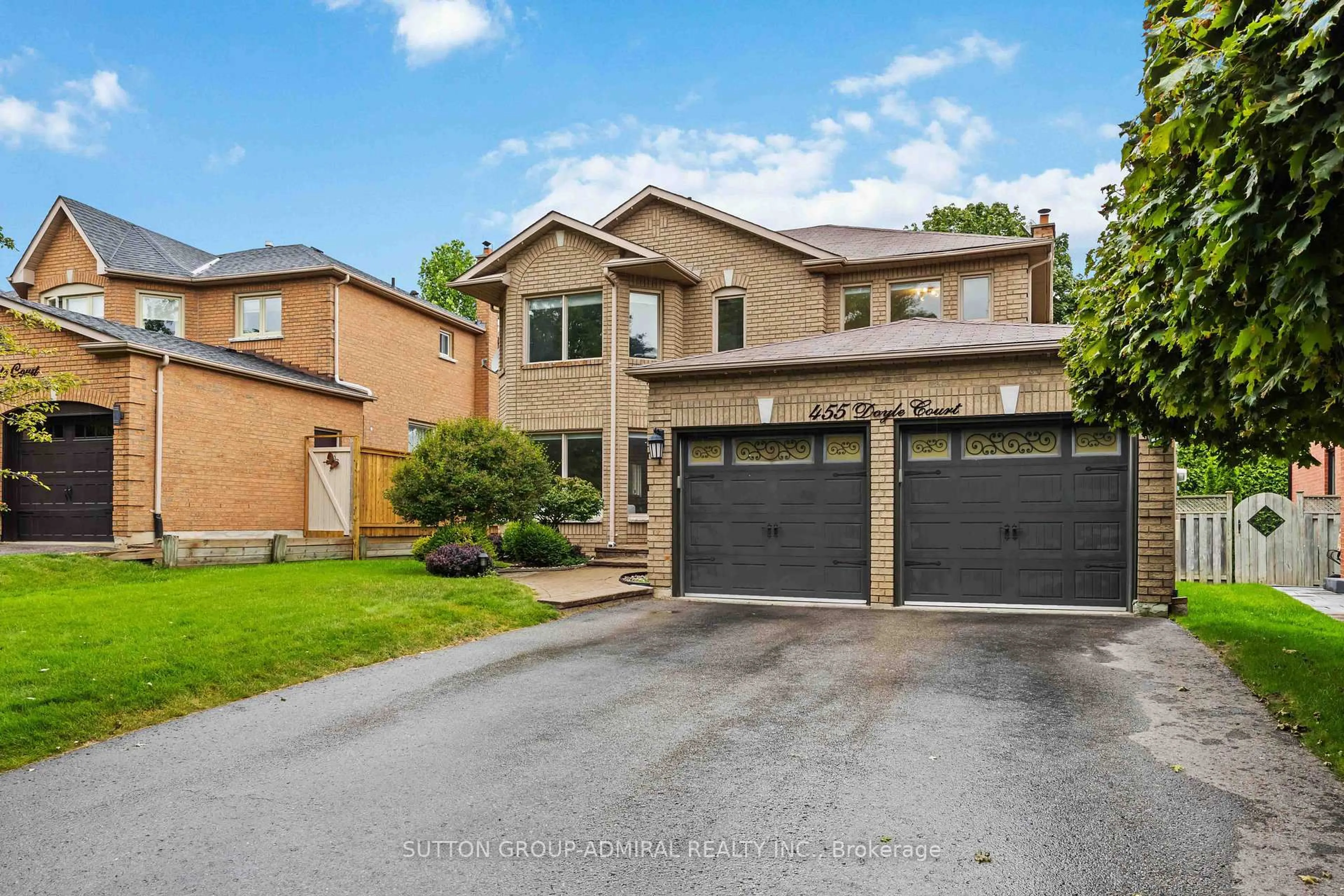 Home with brick exterior material, street for 455 Doyle Crt, Newmarket Ontario L3X 1V1