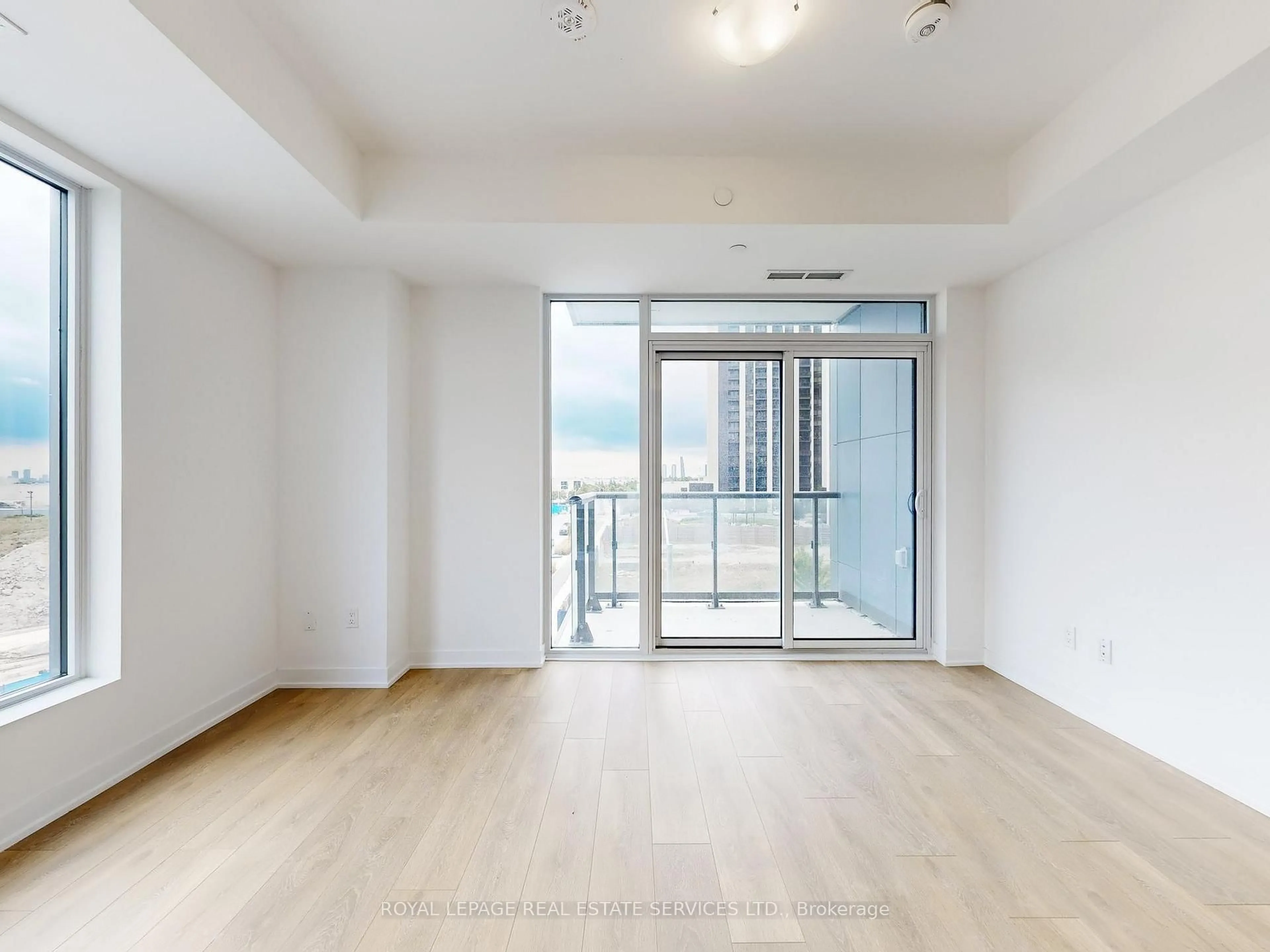 A pic of a room for 474 Caldari Rd #314, Vaughan Ontario L4K 0R5