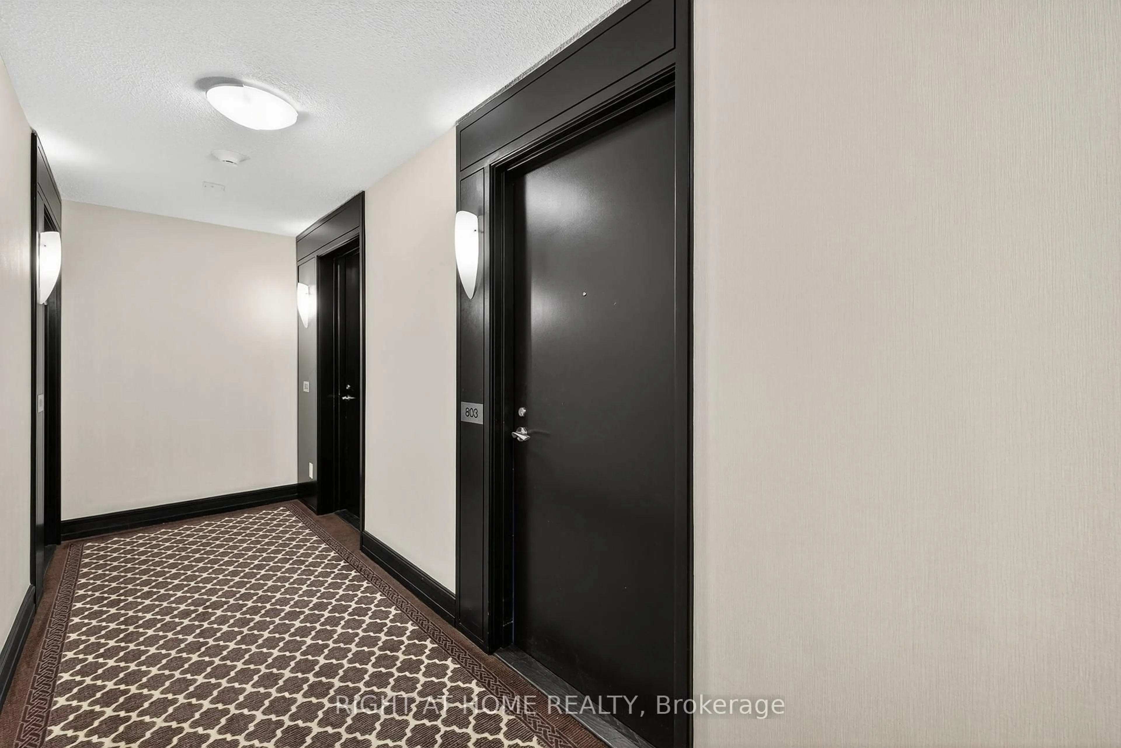 Unknown for 20 North Park Rd #803, Vaughan Ontario L4J 0G7