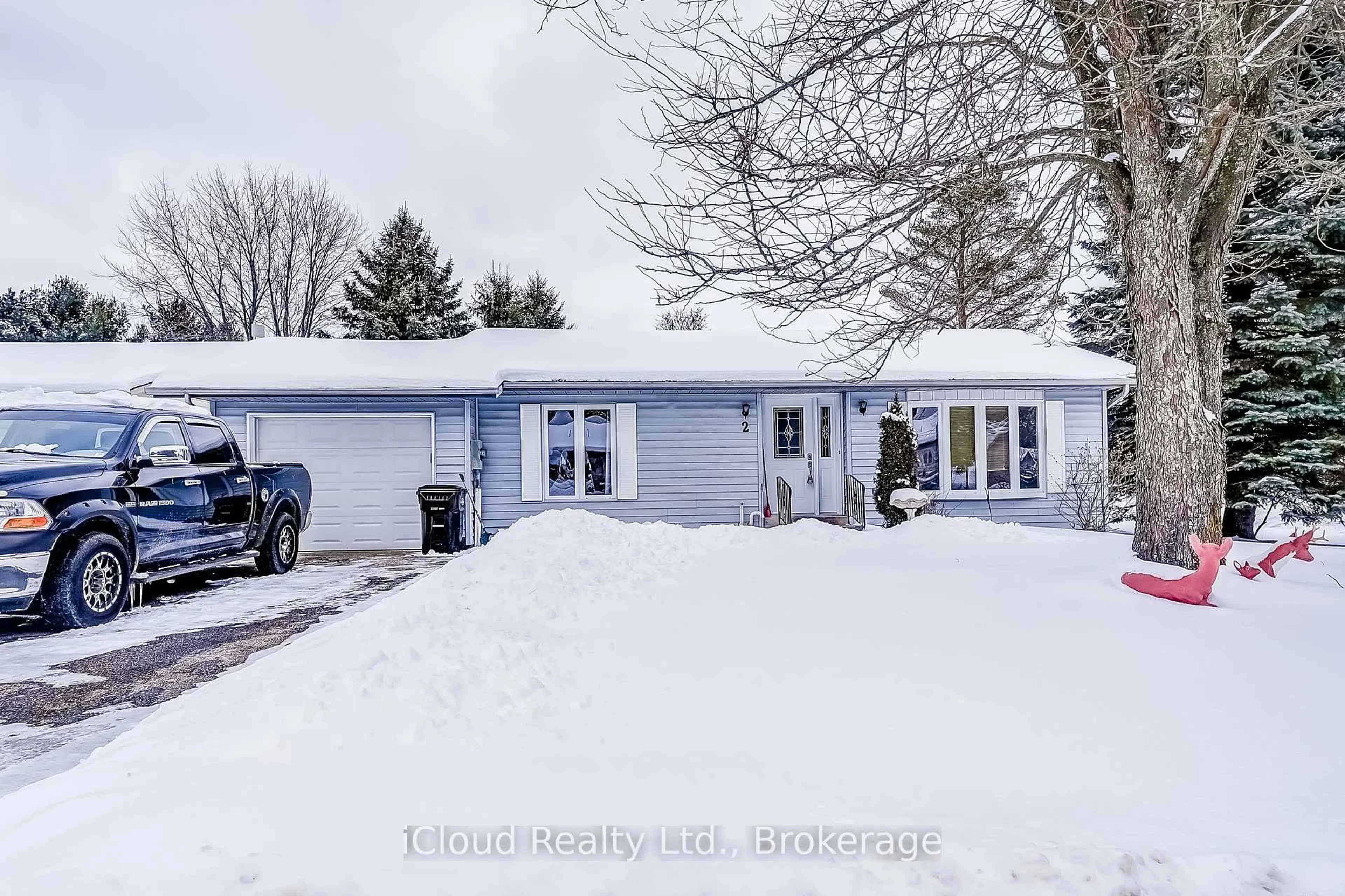 A pic from outside/outdoor area/front of a property/back of a property/a pic from drone, street for 2 Balsam Ct Crt, New Tecumseth Ontario L0G 1W0