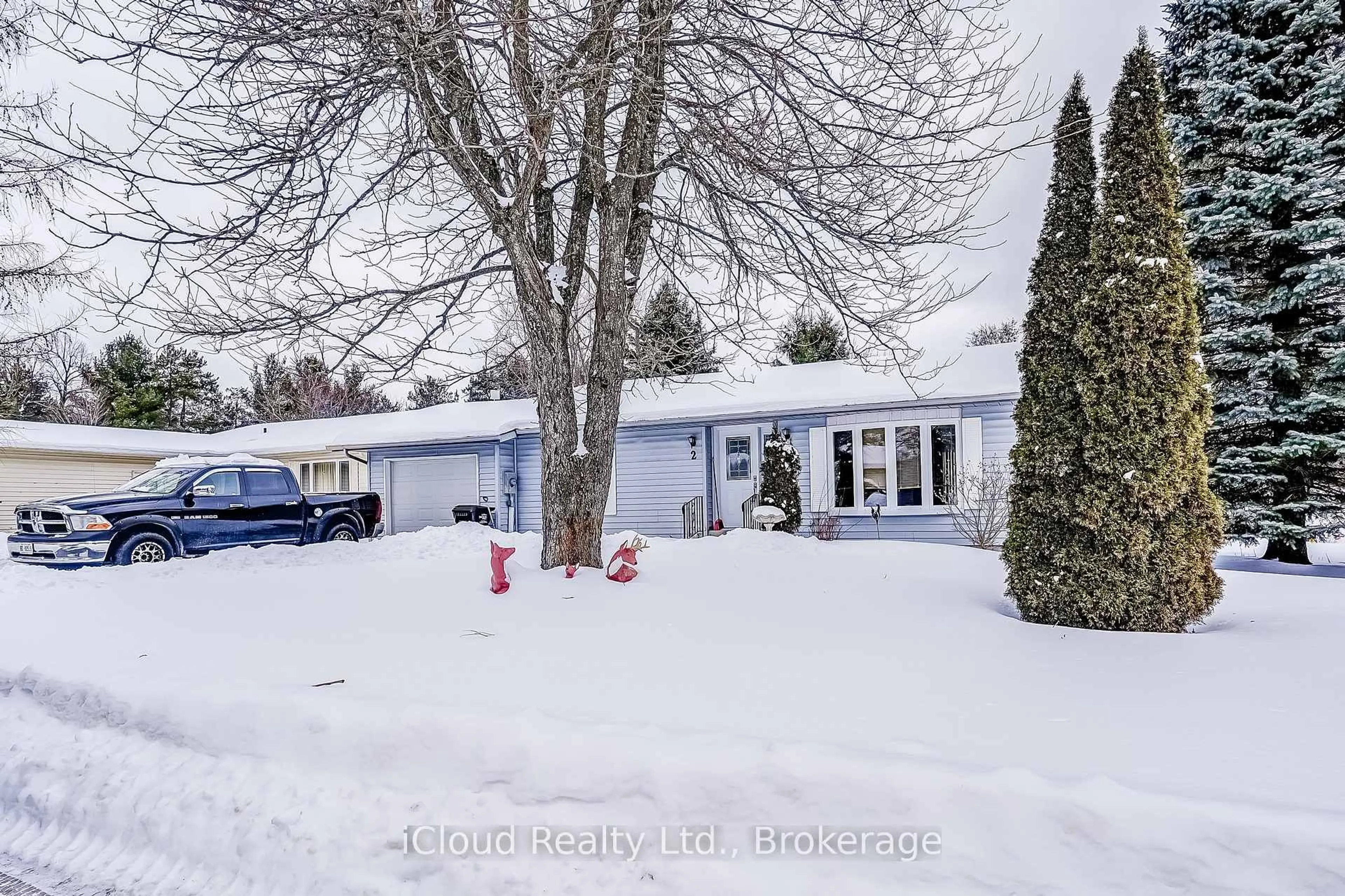 A pic from outside/outdoor area/front of a property/back of a property/a pic from drone, street for 2 Balsam Ct Crt, New Tecumseth Ontario L0G 1W0