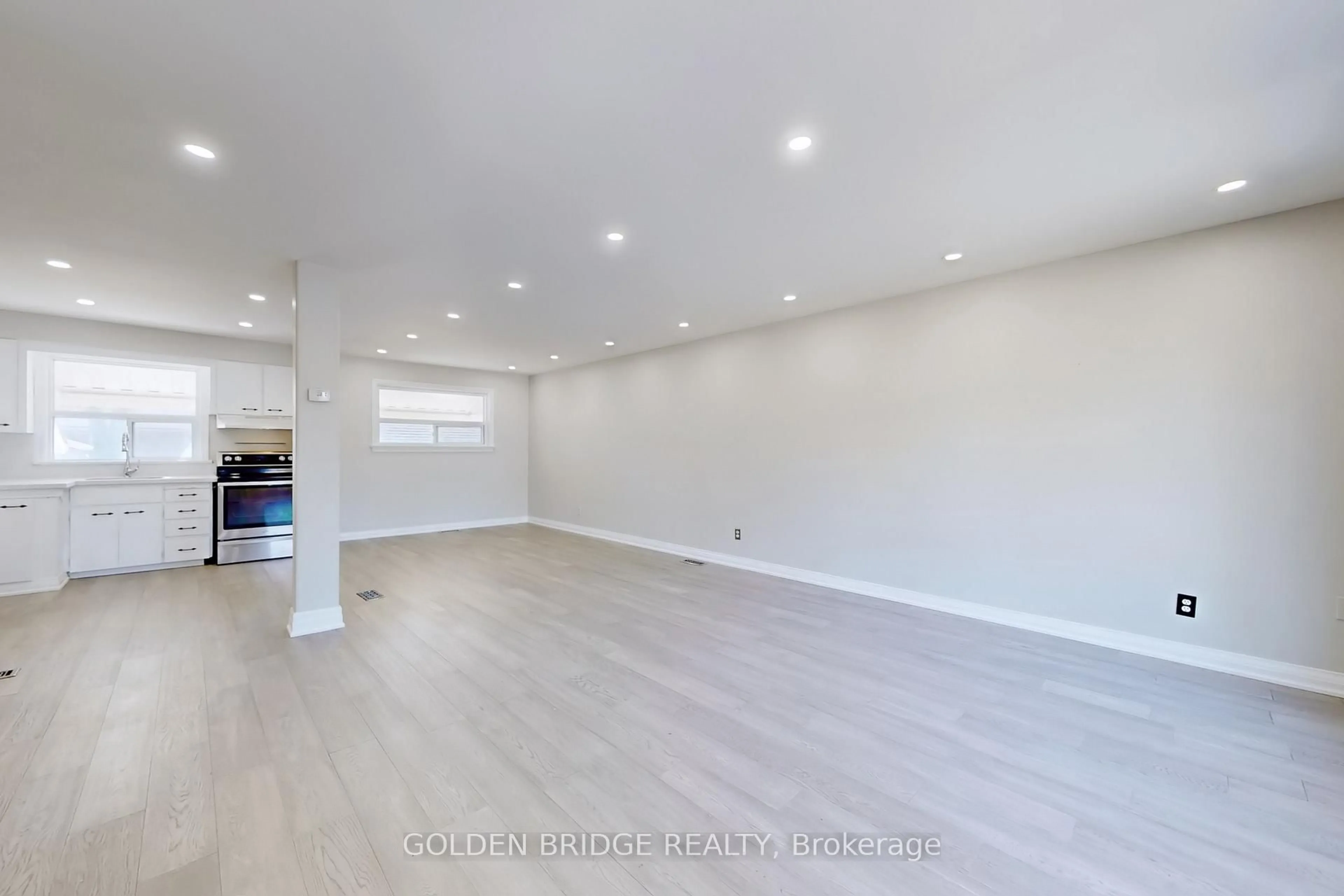 A pic of a room for 438 Centre St, Richmond Hill Ontario L4C 1B7