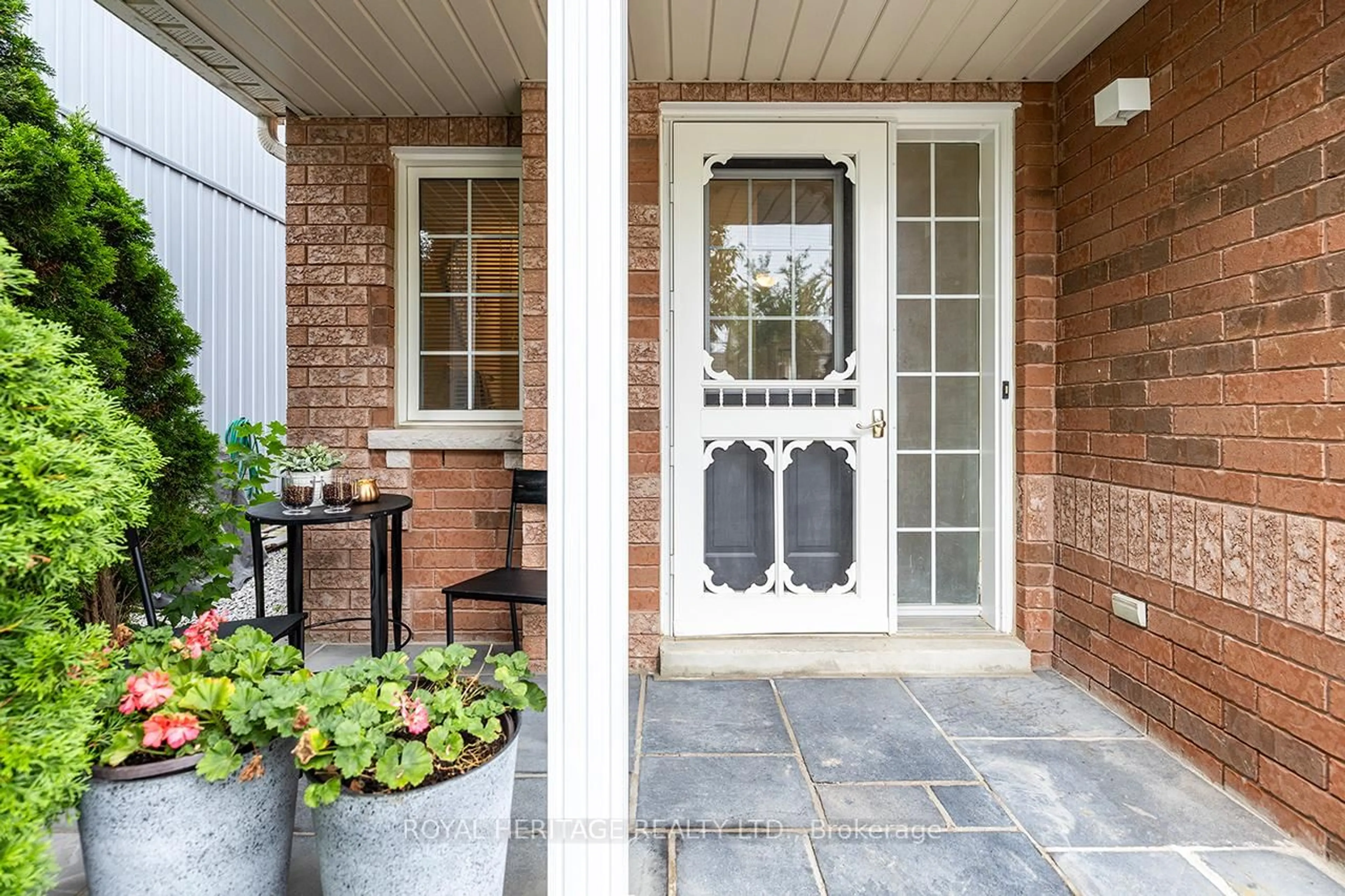Home with brick exterior material, street for 65 Margaret Graham Cres, East Gwillimbury Ontario L0G 1M0