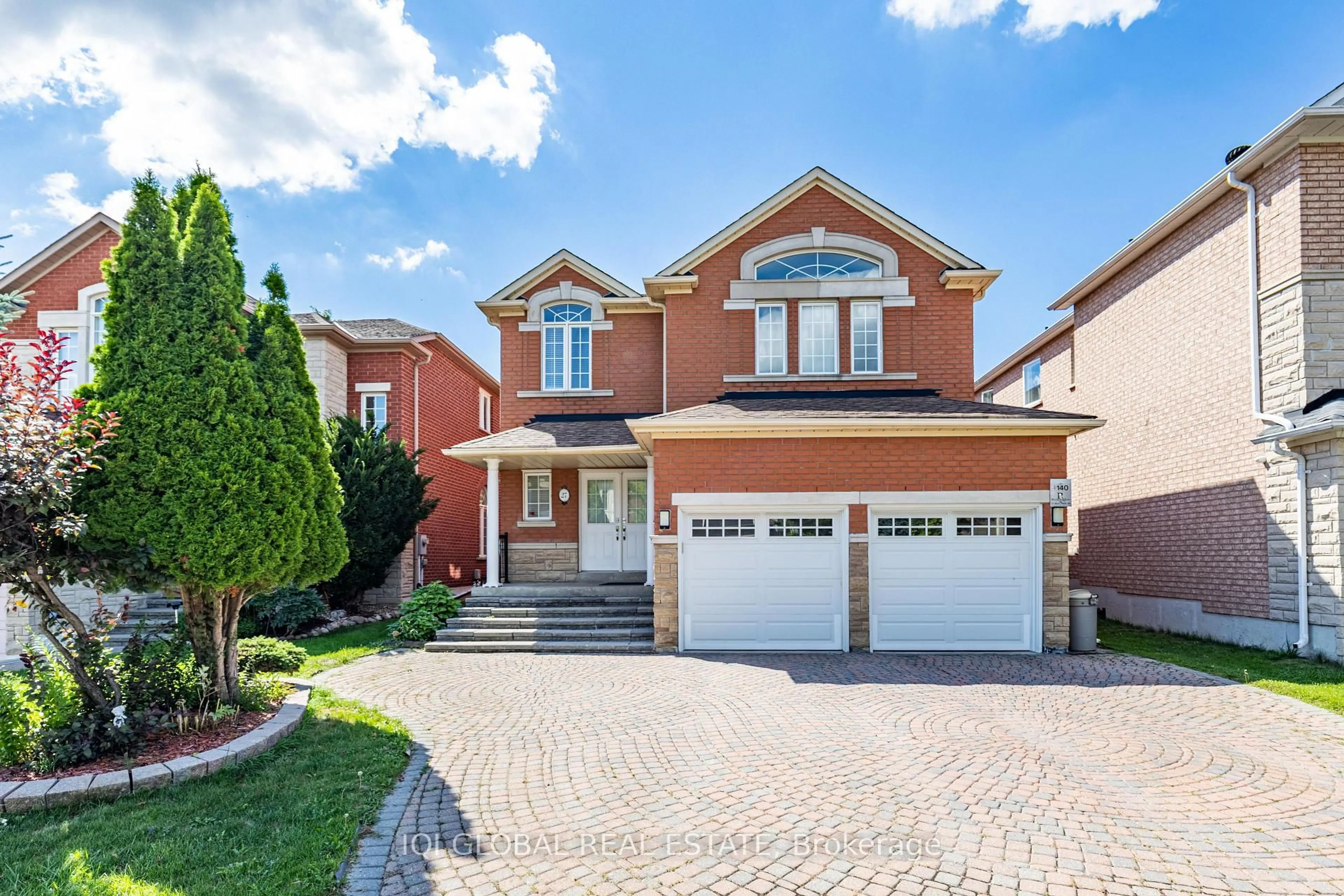 Home with brick exterior material, street for 27 Valley Ridge Ave, Richmond Hill Ontario L4S 1Y1