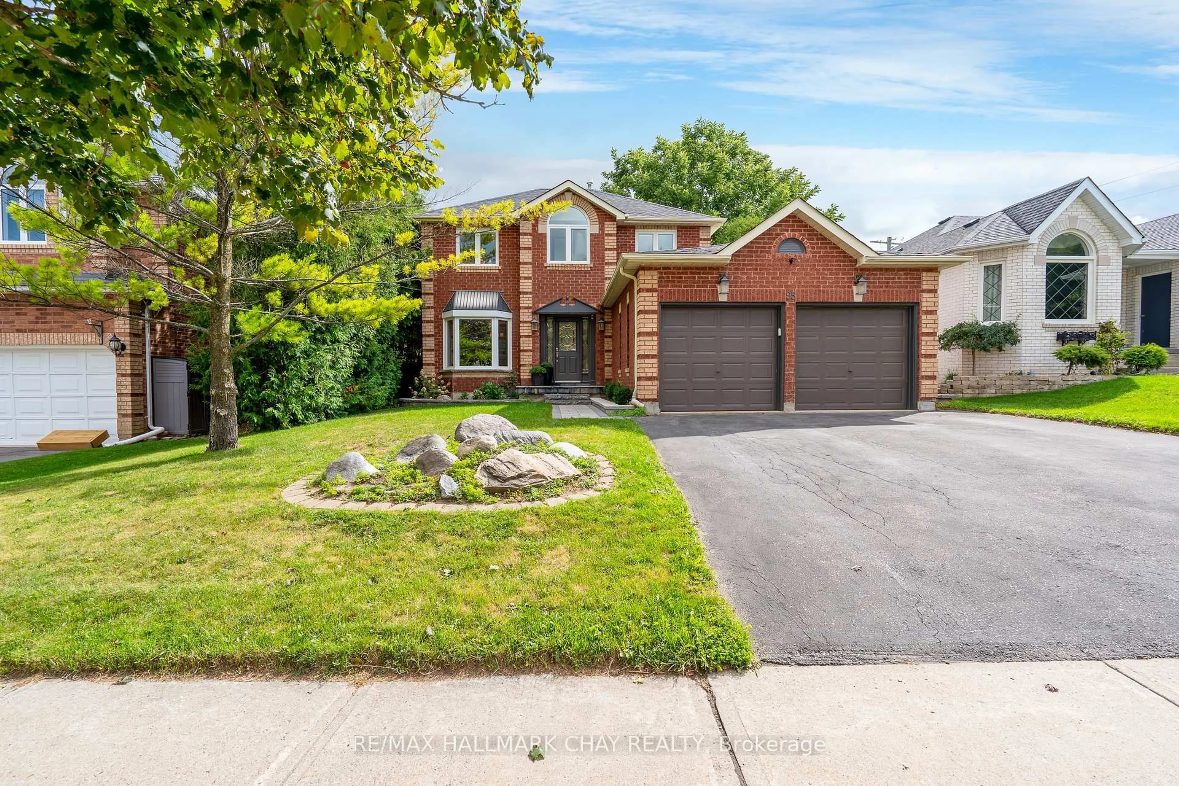 Home with brick exterior material, street for 95 Banting Dr, New Tecumseth Ontario L9R 1P3