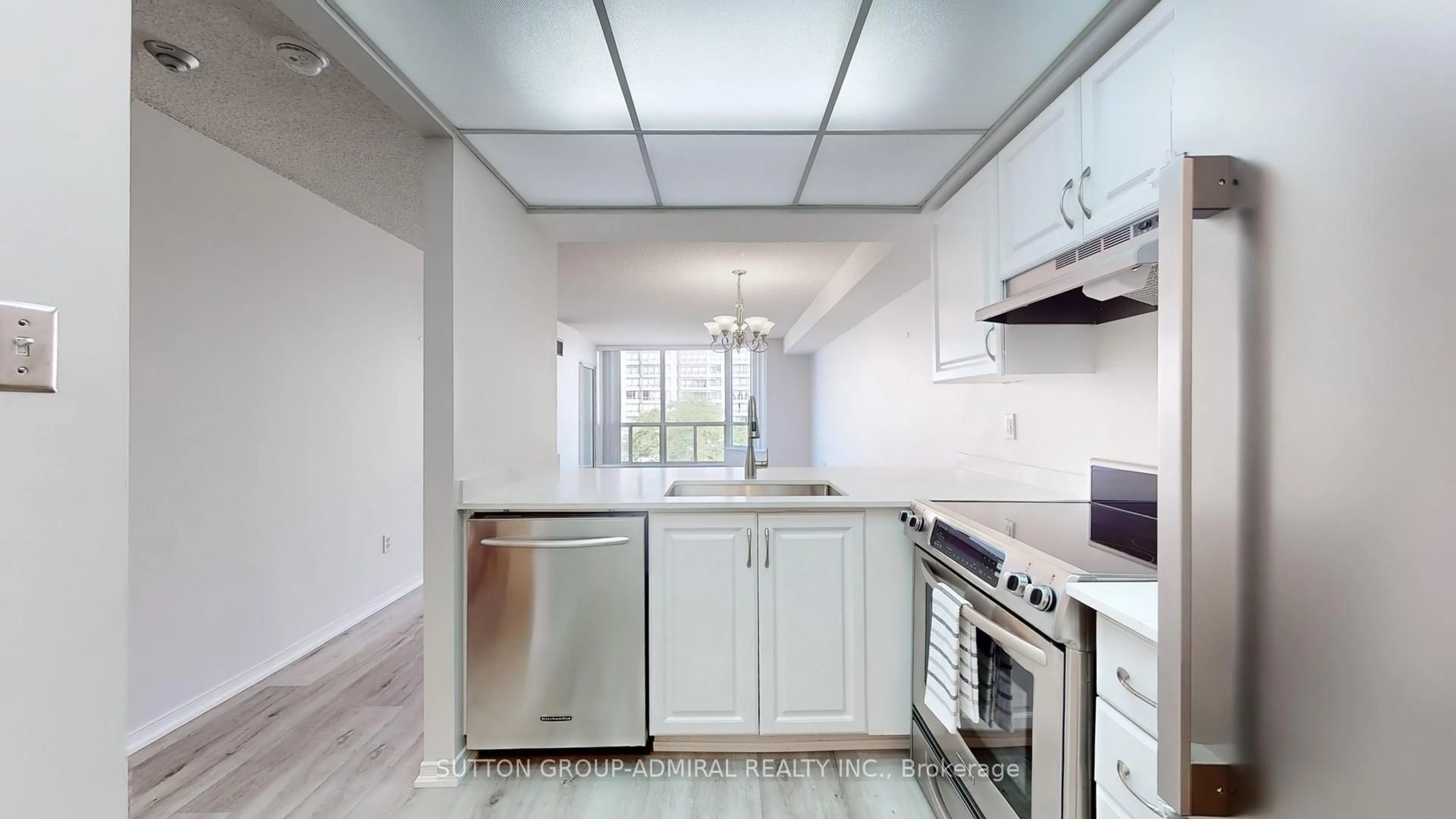 Standard kitchen, unknown for 175 Cedar Ave #410, Richmond Hill Ontario L4C 9V3