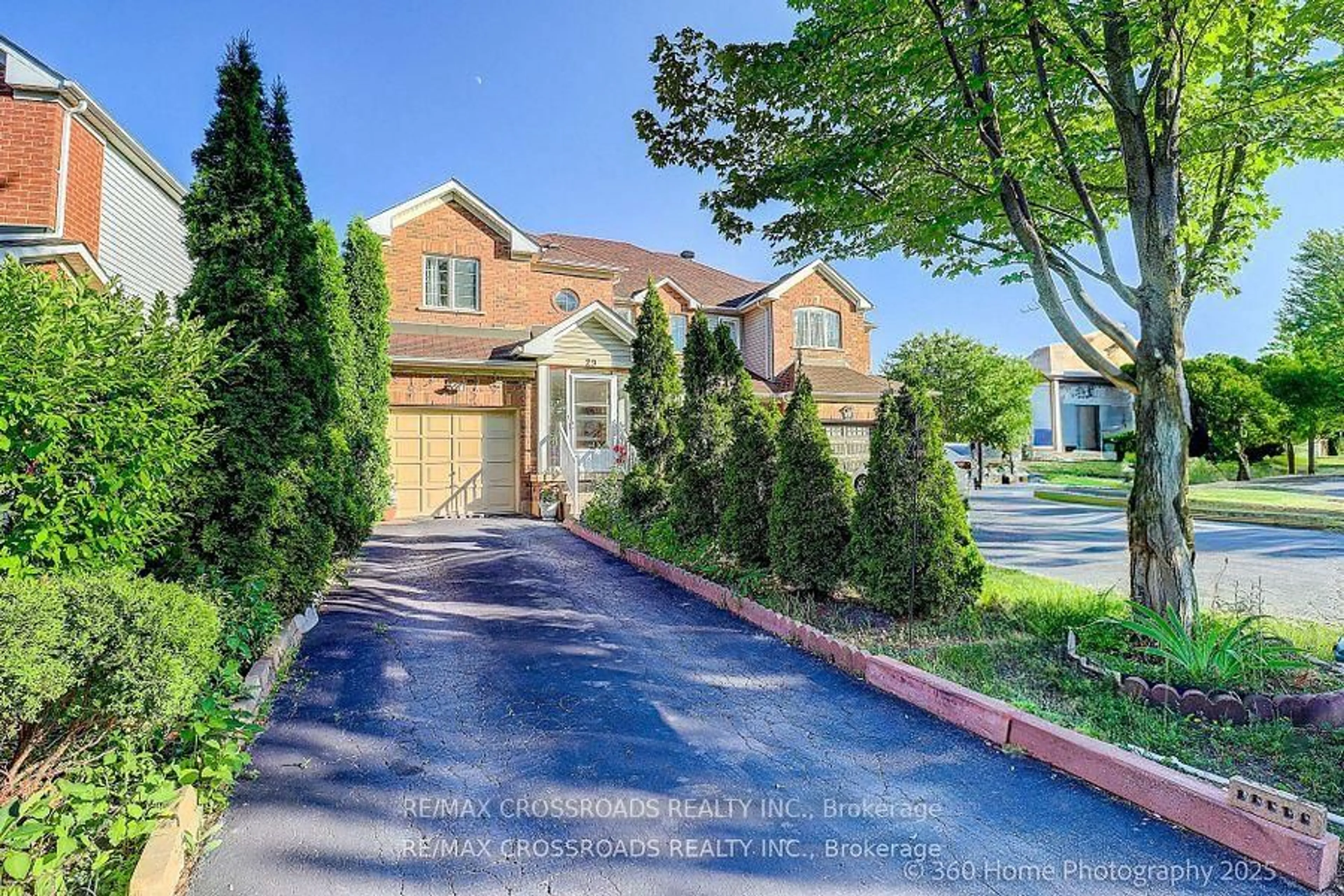 Home with brick exterior material, street for 29 Billingsley Cres, Markham Ontario L3S 4P2
