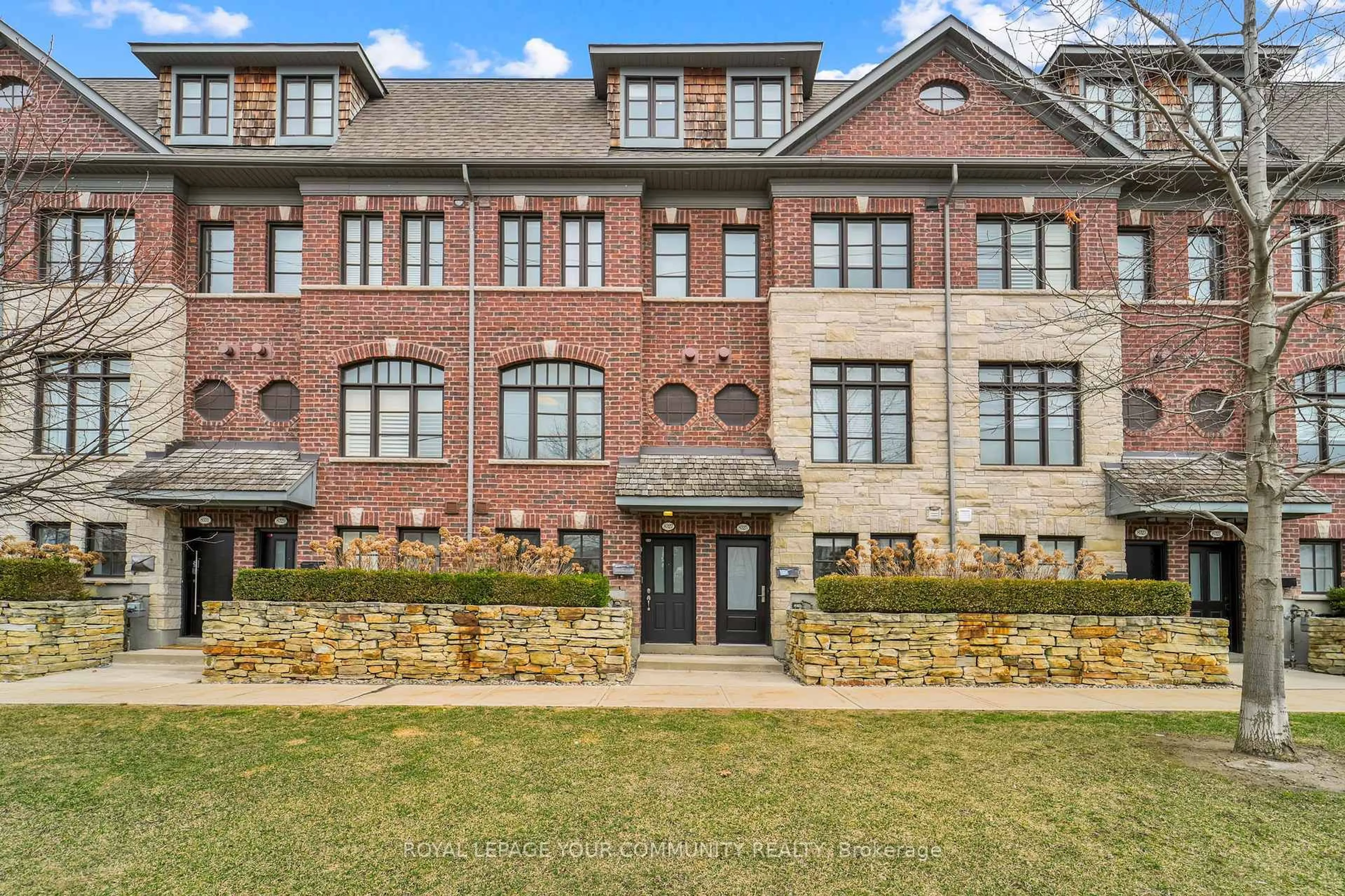 Home with brick exterior material, unknown for 8327 Kipling Ave, Vaughan Ontario L4L 2A7