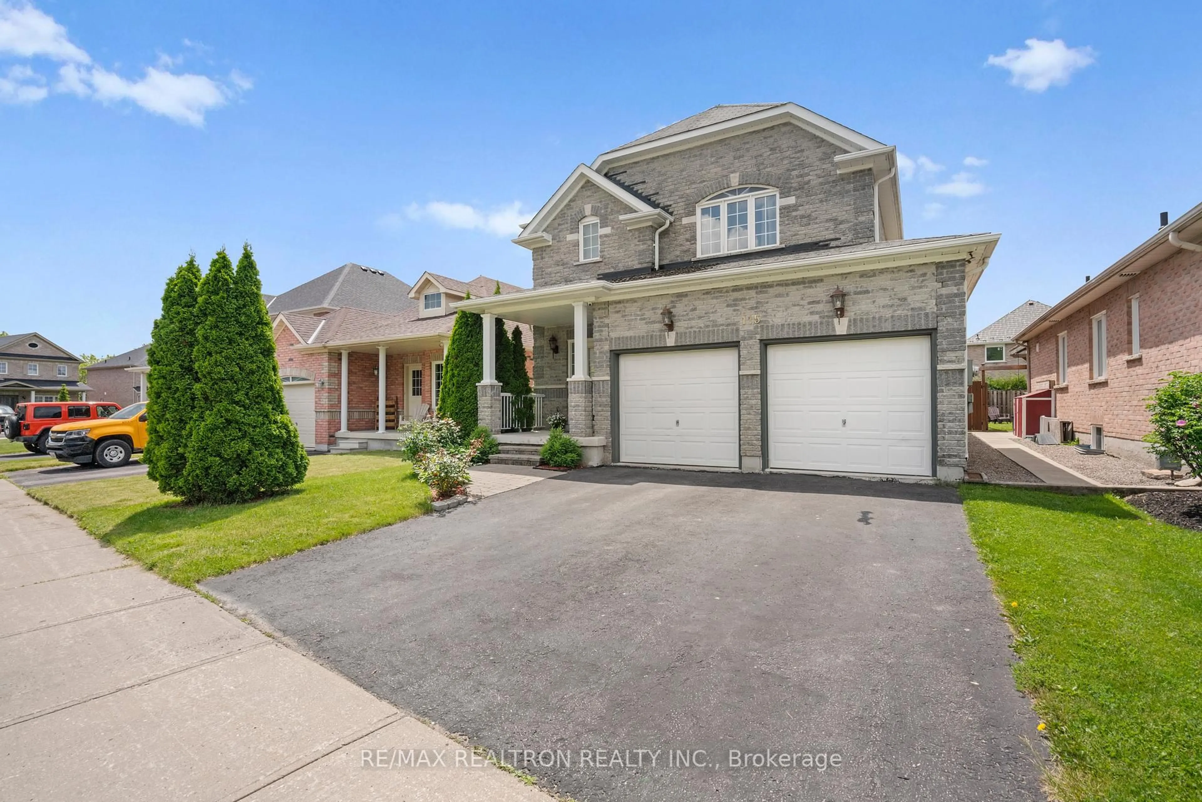 Home with brick exterior material, street for 115 Glendower Cres, Georgina Ontario L4P 0A2