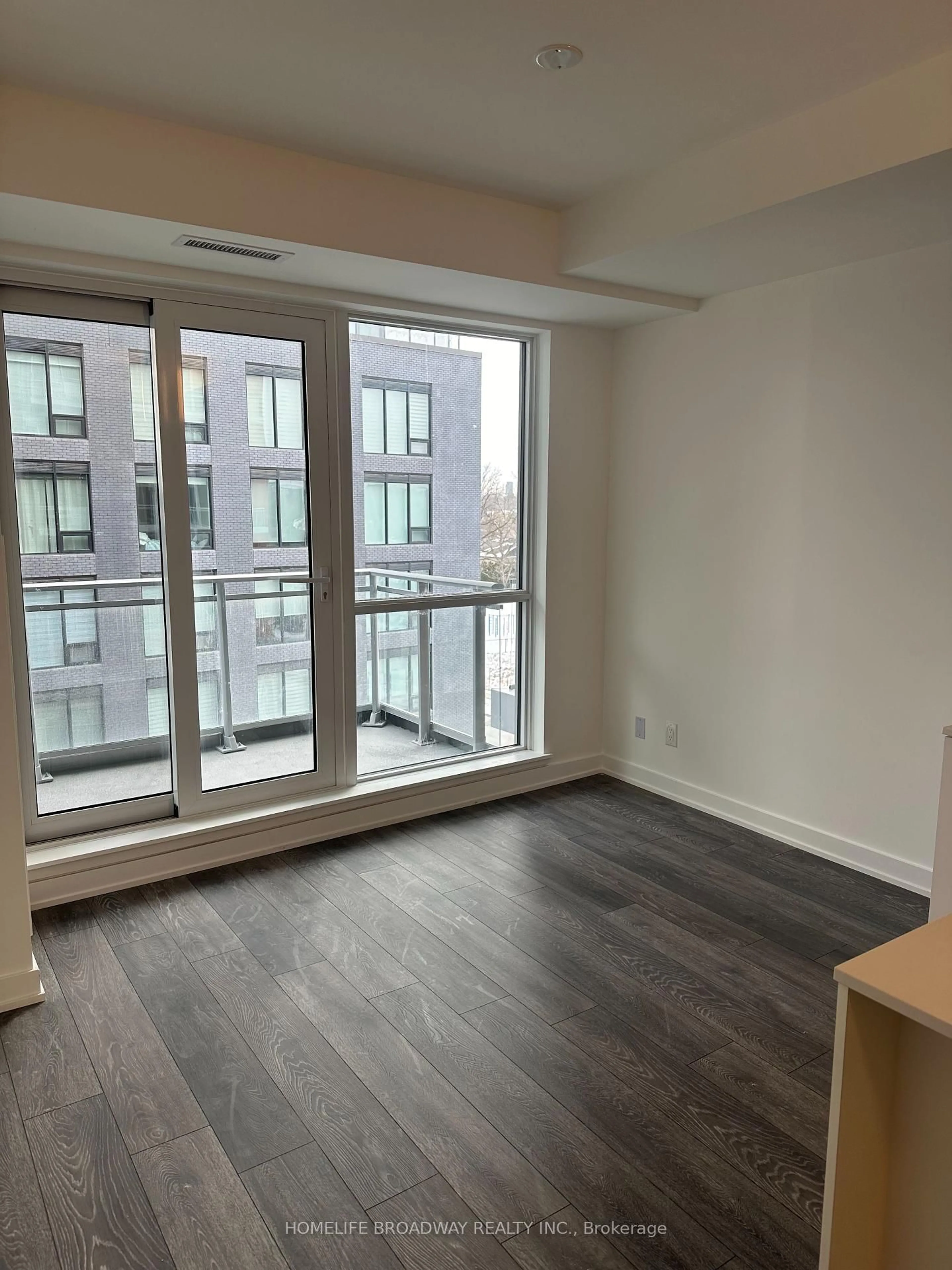 A pic of a room for 8888 Yonge St #407, Richmond Hill Ontario L4C 5V6
