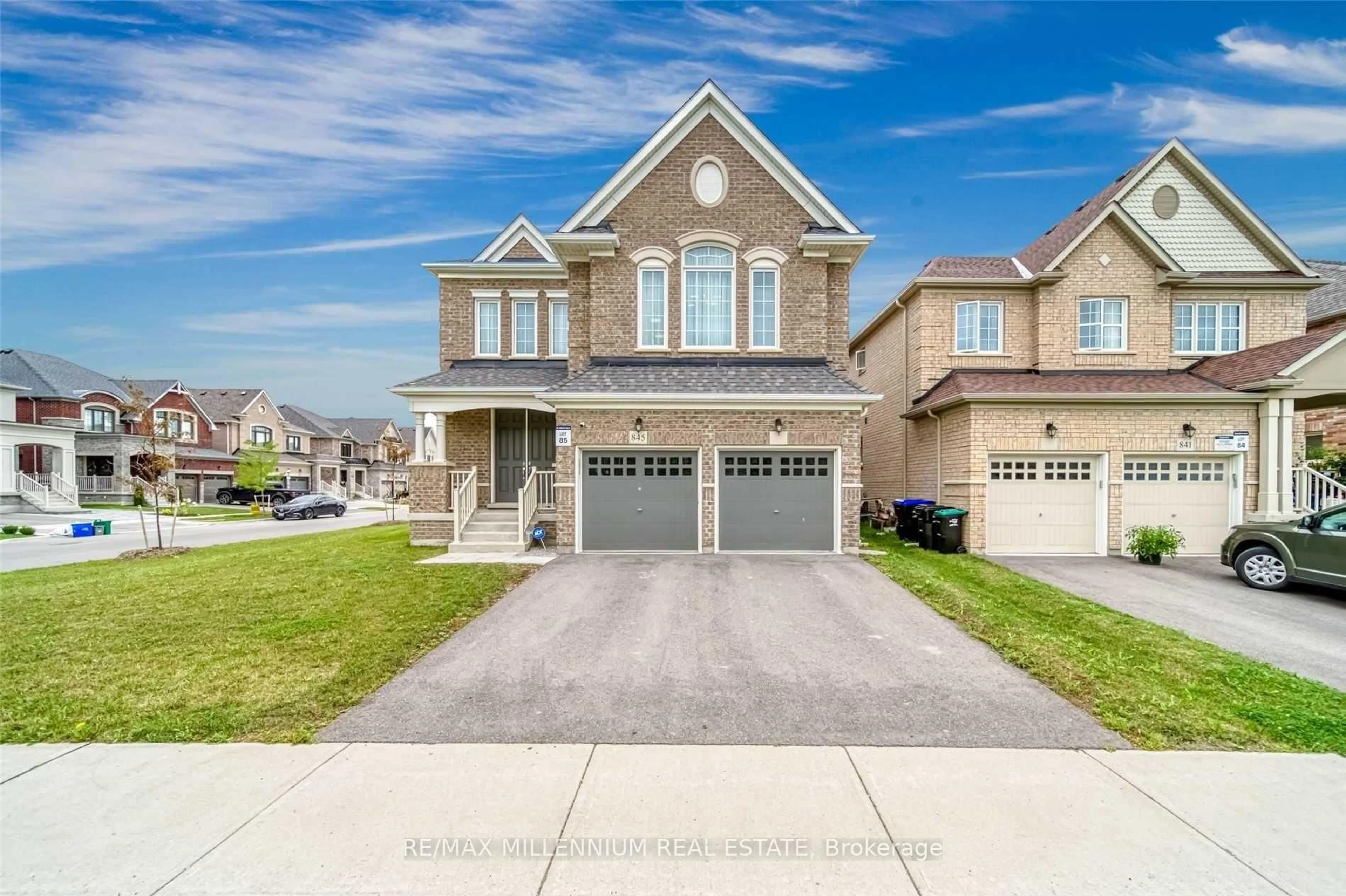 Home with brick exterior material, street for 845 Langford Blvd, Bradford West Gwillimbury Ontario L3Z 4J2