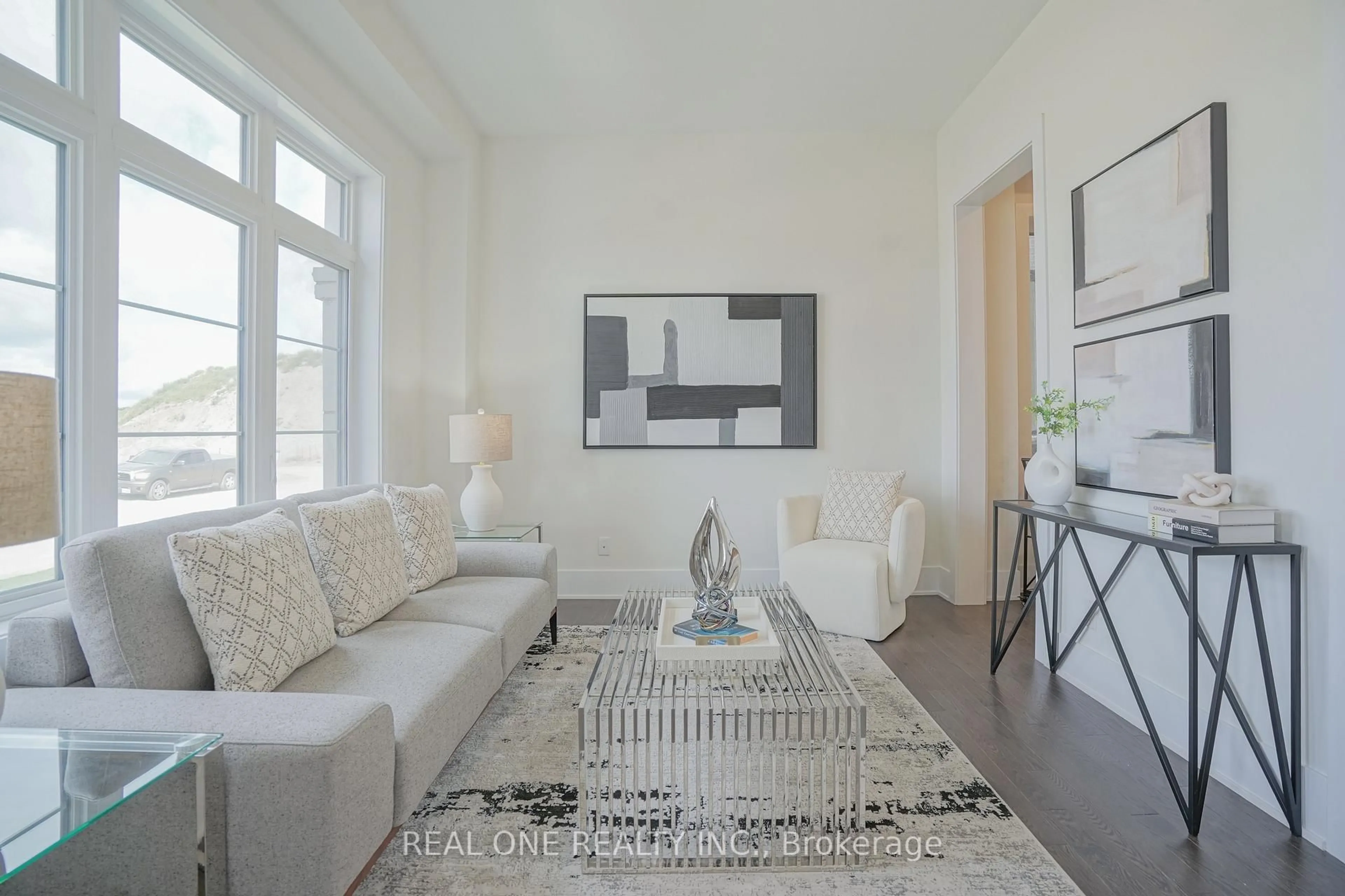 Living room with furniture, unknown for 5 Godfrey Willis Dr, Markham Ontario L6C 3N1
