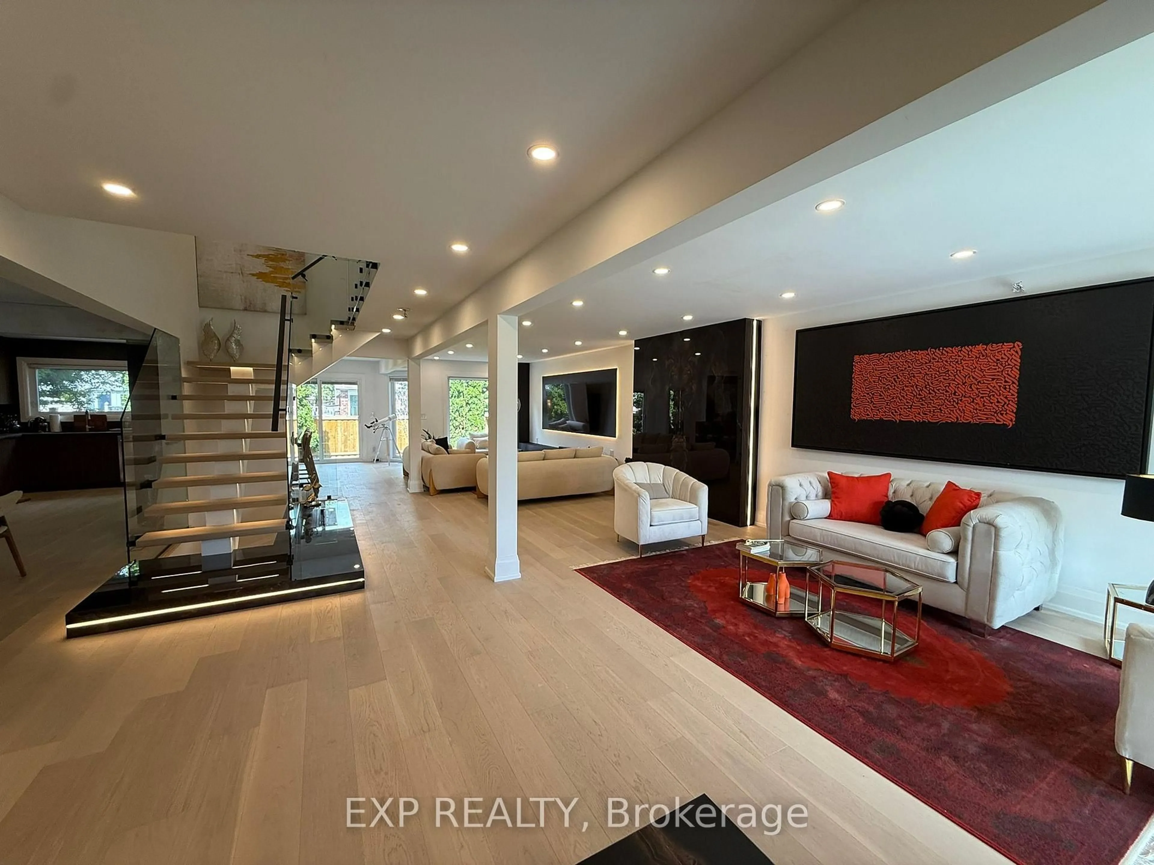 Indoor entryway for 459 Silken Laumann Dr, Newmarket Ontario L3X 2H9