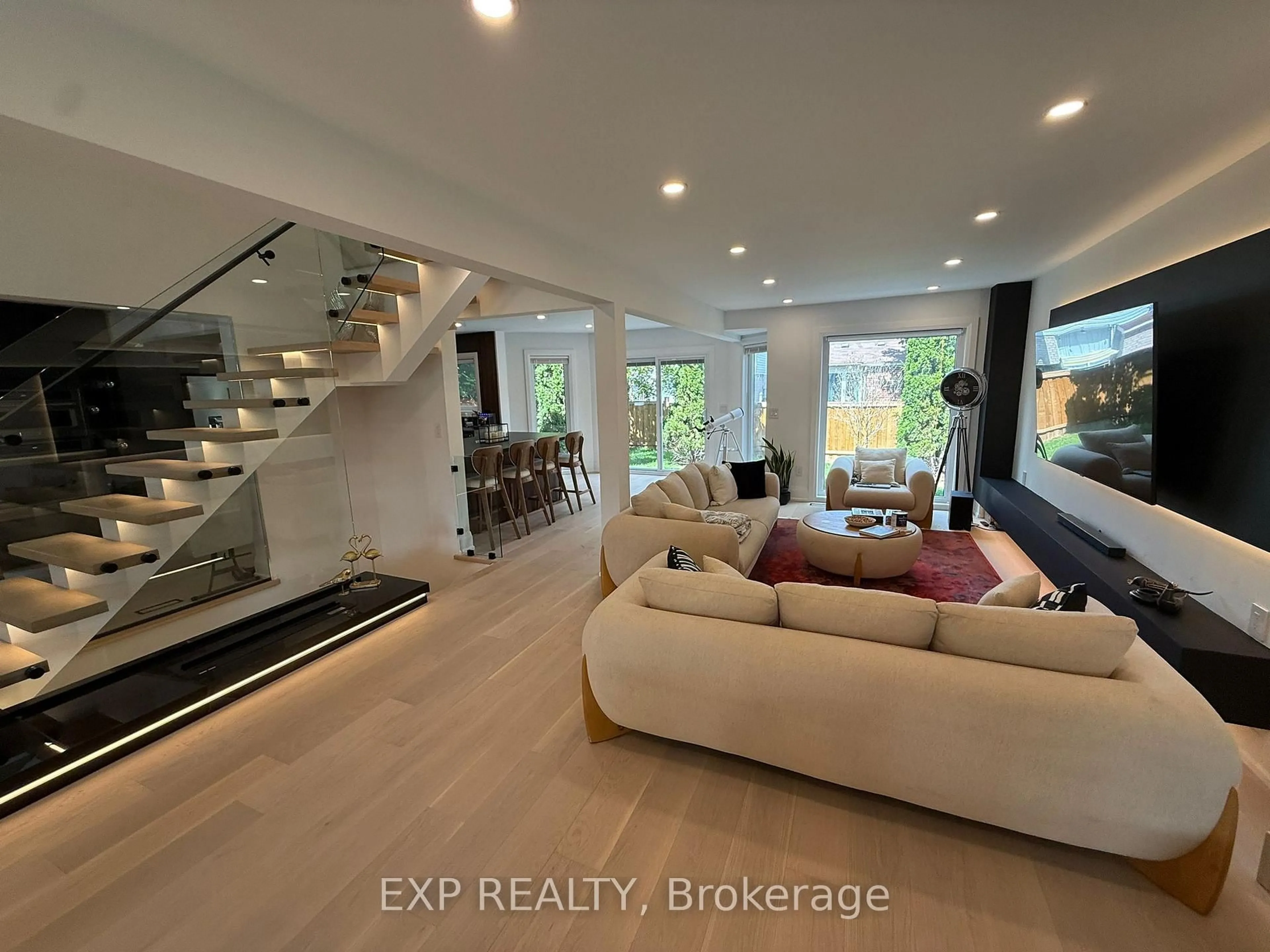 Unknown for 459 Silken Laumann Dr, Newmarket Ontario L3X 2H9