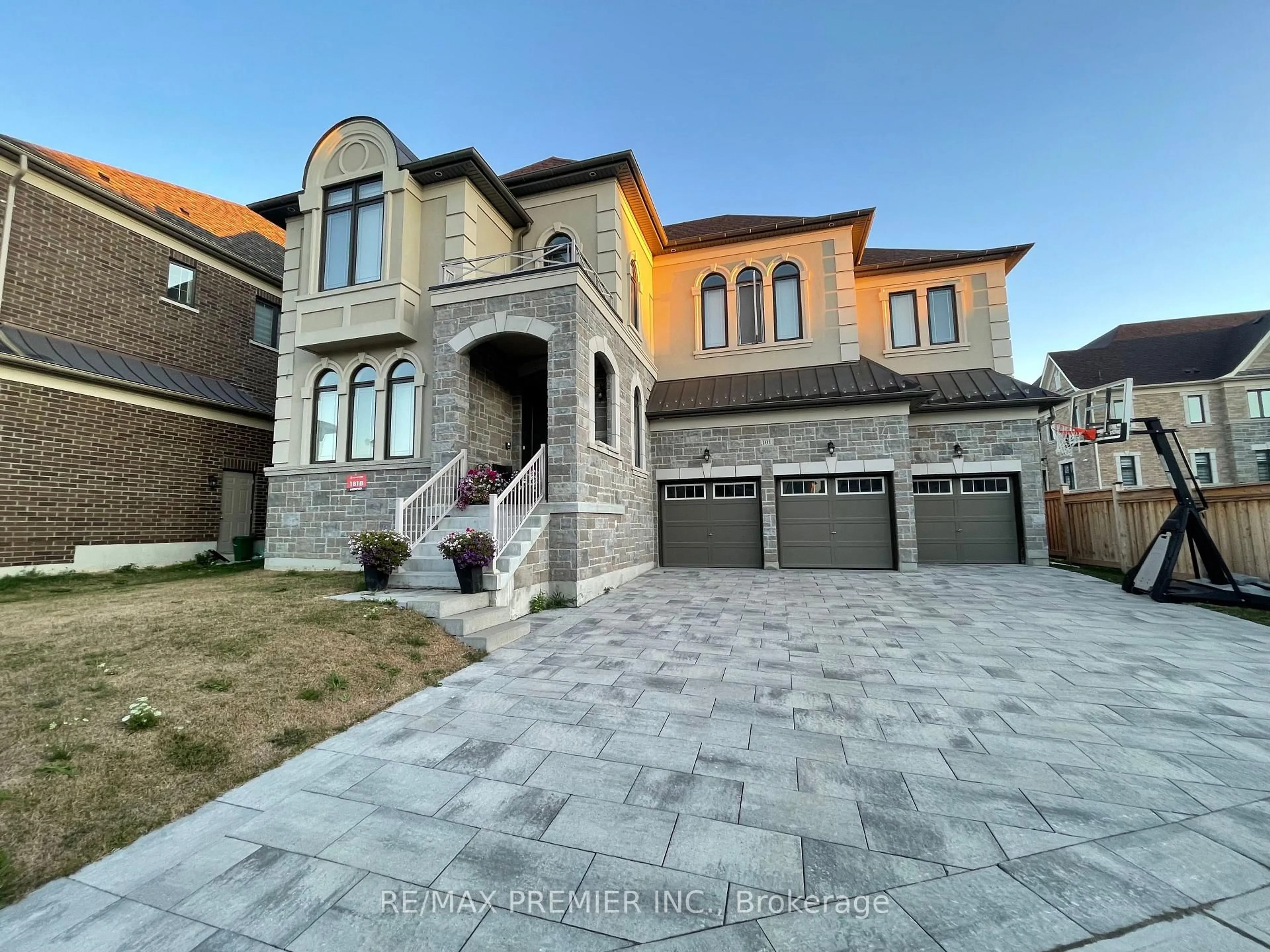 Home with brick exterior material, street for 101 Appleyard Ave, Vaughan Ontario L4H 4N3