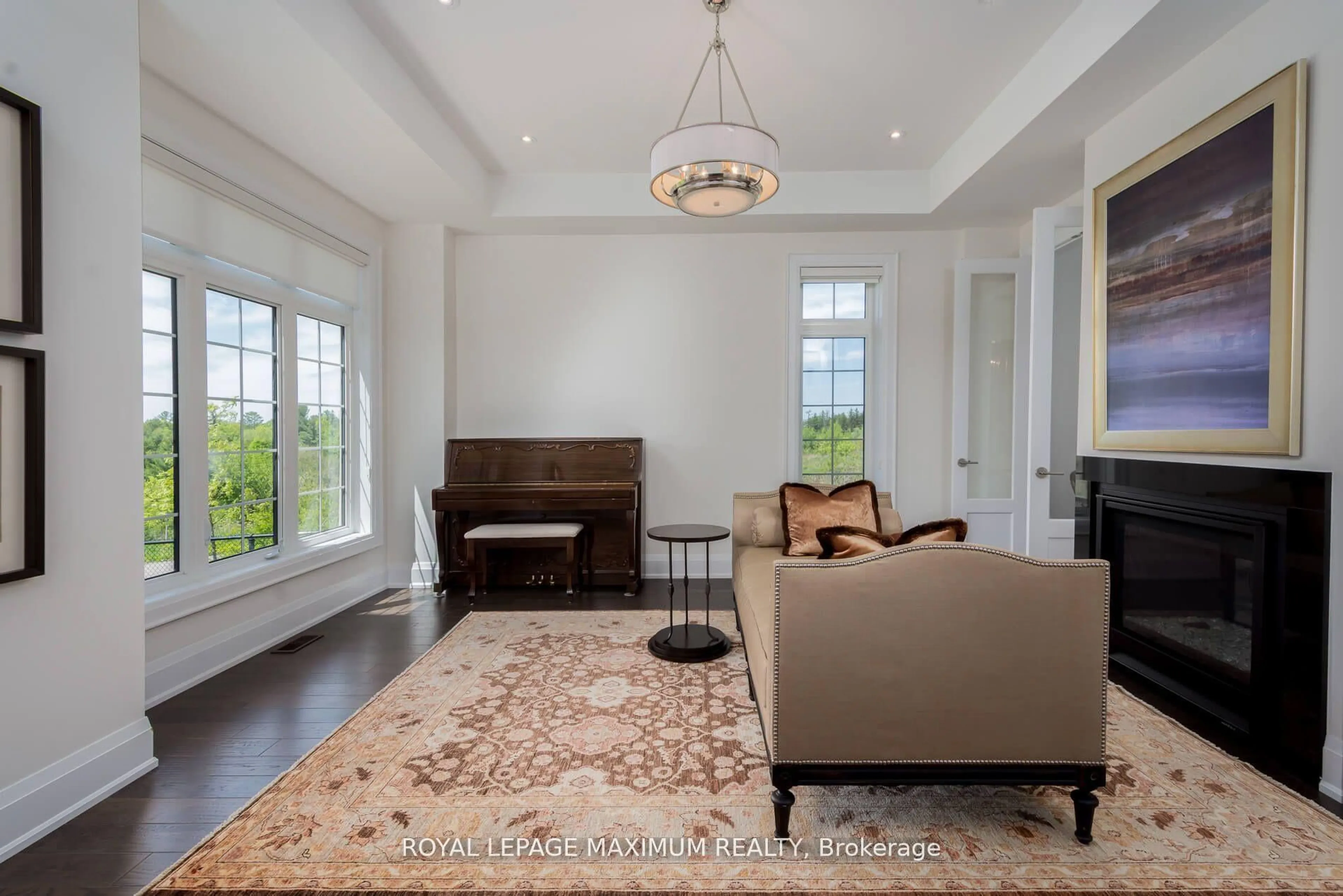 Living room with furniture, unknown for 49 Mary Natasha Crt, Vaughan Ontario L4H 4N6