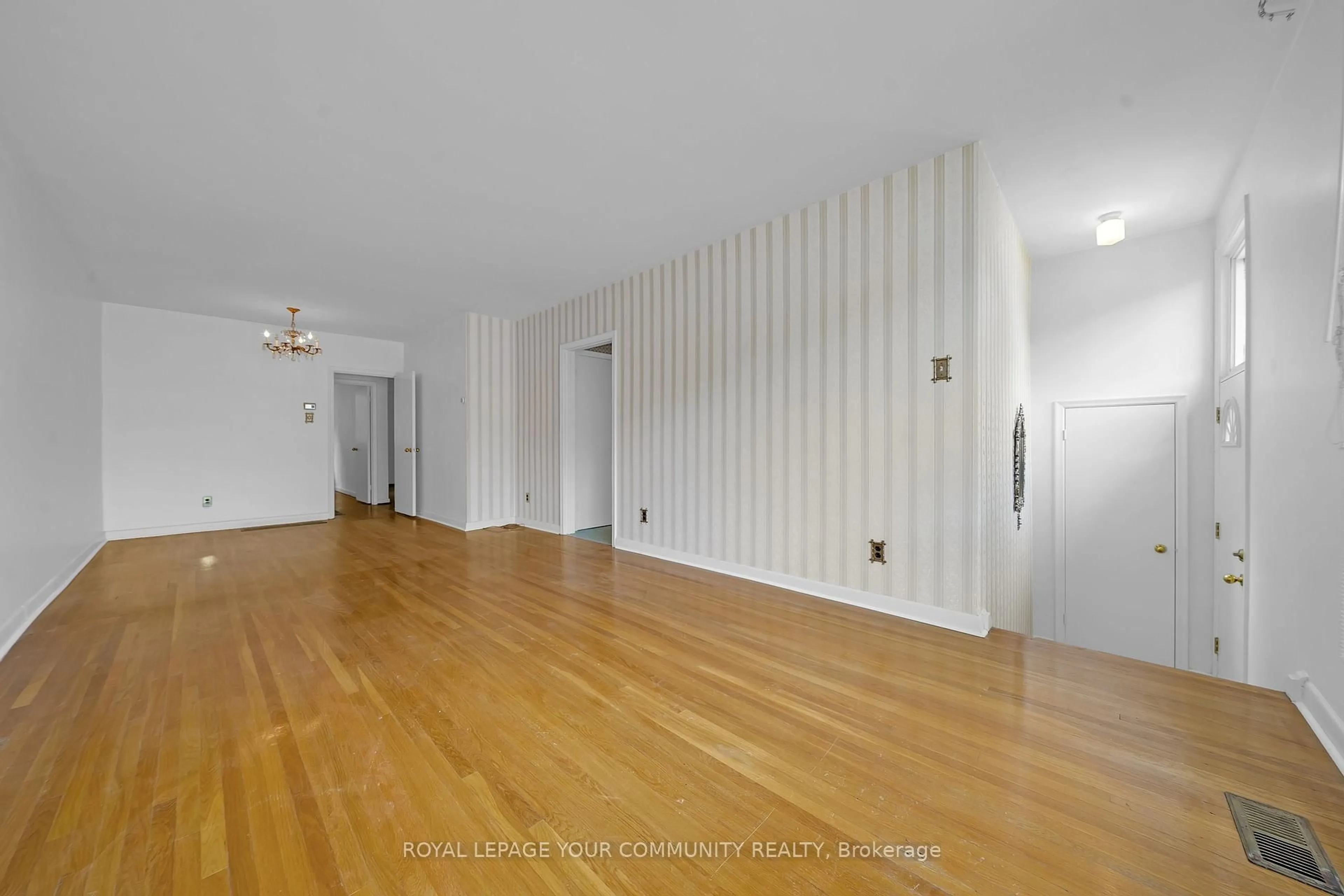 A pic of a room for 264 Mc Convey Dr, Richmond Hill Ontario L4C 3K2