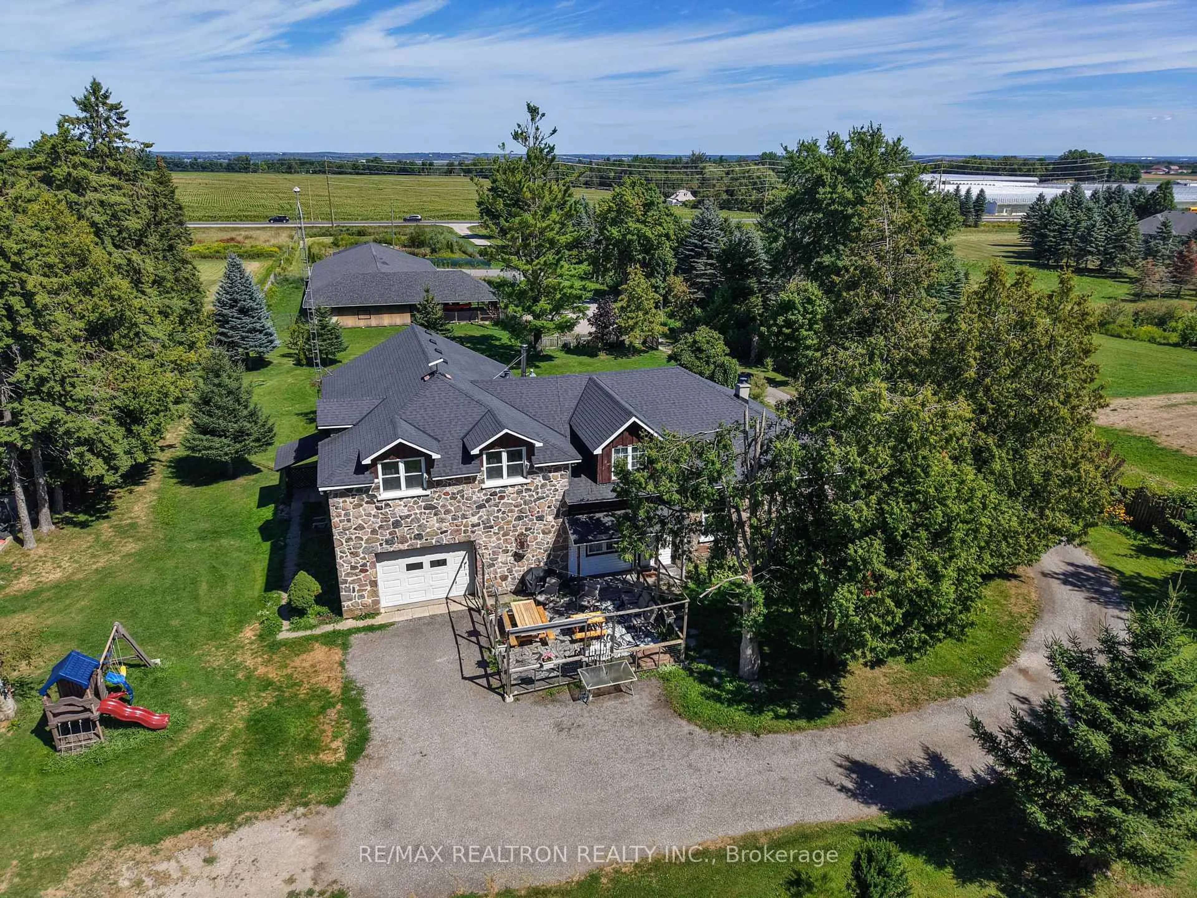 A pic from outside/outdoor area/front of a property/back of a property/a pic from drone, water/lake/river/ocean view for 3930 Yonge St, Bradford West Gwillimbury Ontario L3Z 3X6