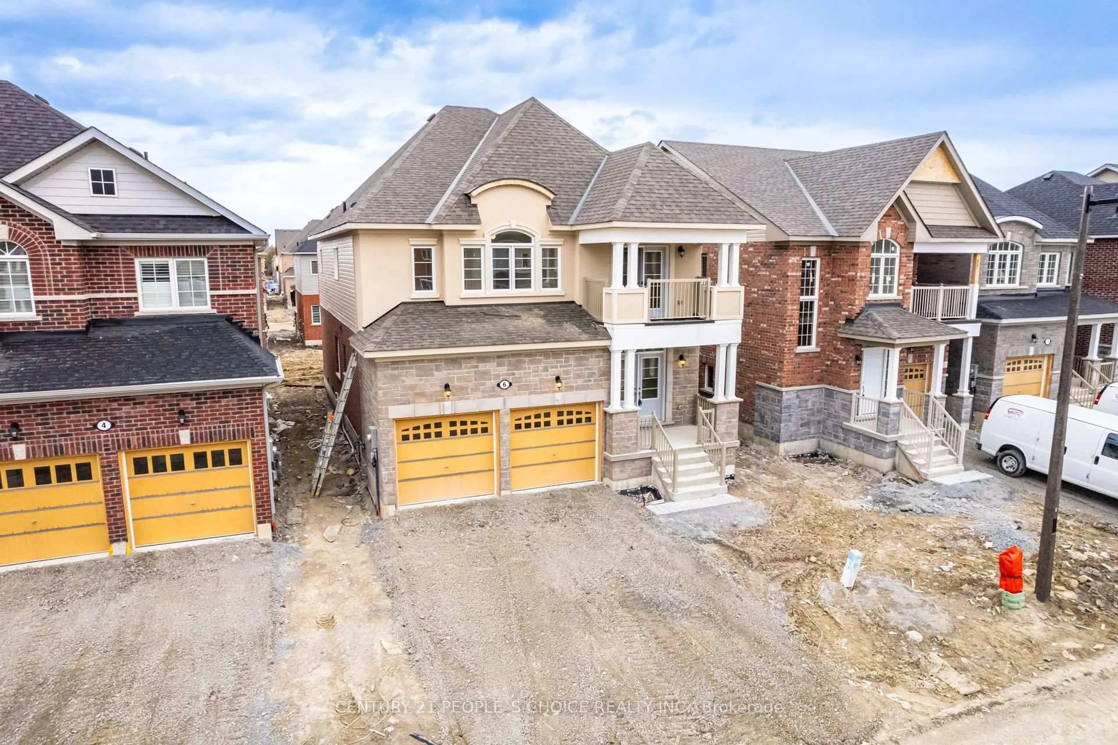 A pic from outside/outdoor area/front of a property/back of a property/a pic from drone, street for 6 Grieve St, Georgina Ontario L0E 1R0