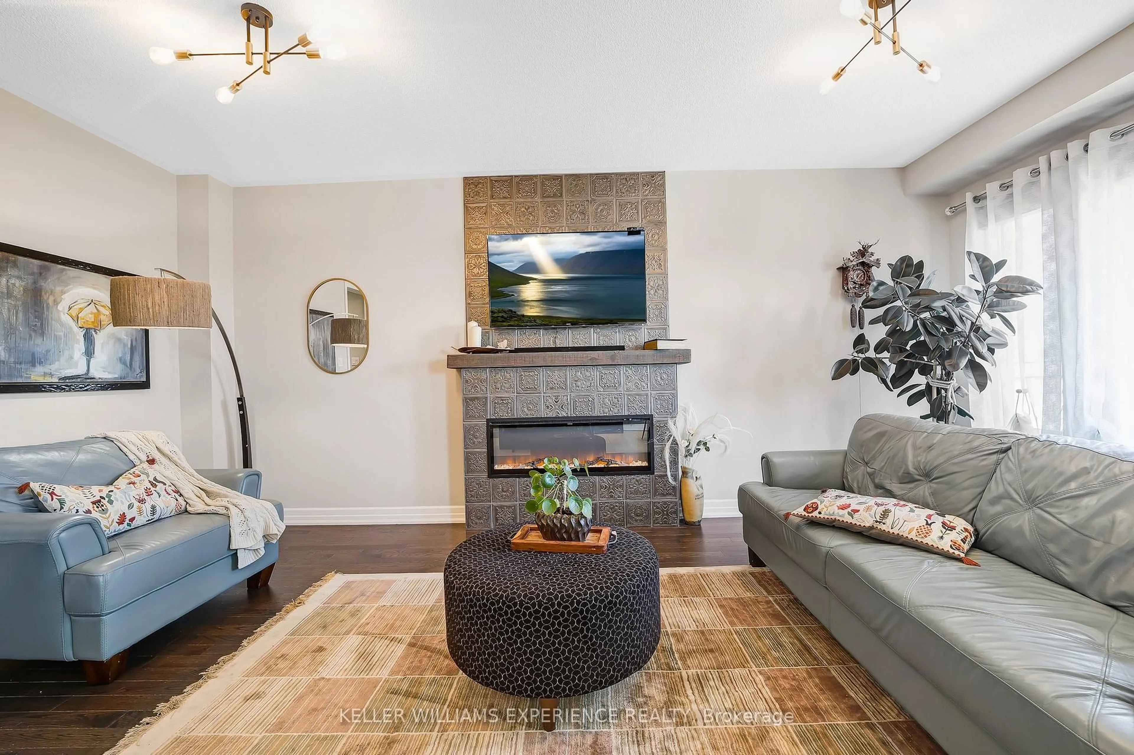 Living room with furniture, unknown for 15 Wagner Cres, Essa Ontario L3W 0P4