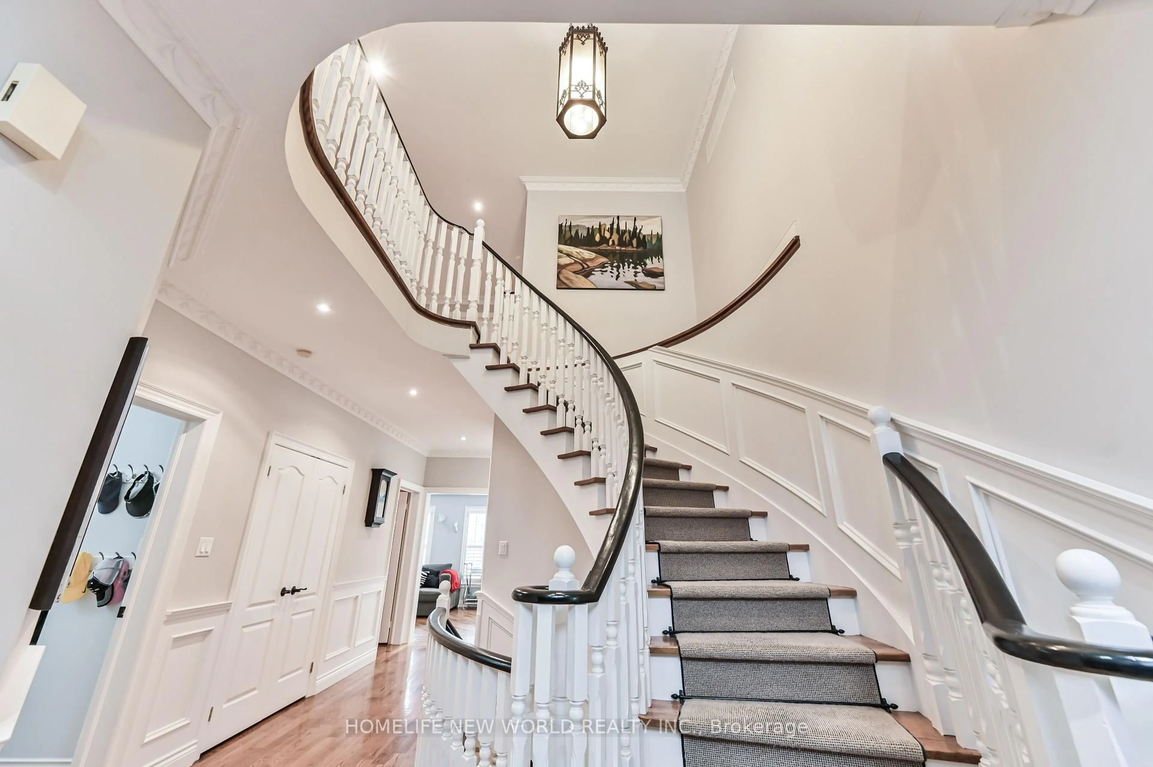 Stairs for 46 El Dorado St, Richmond Hill Ontario L4C 0G8