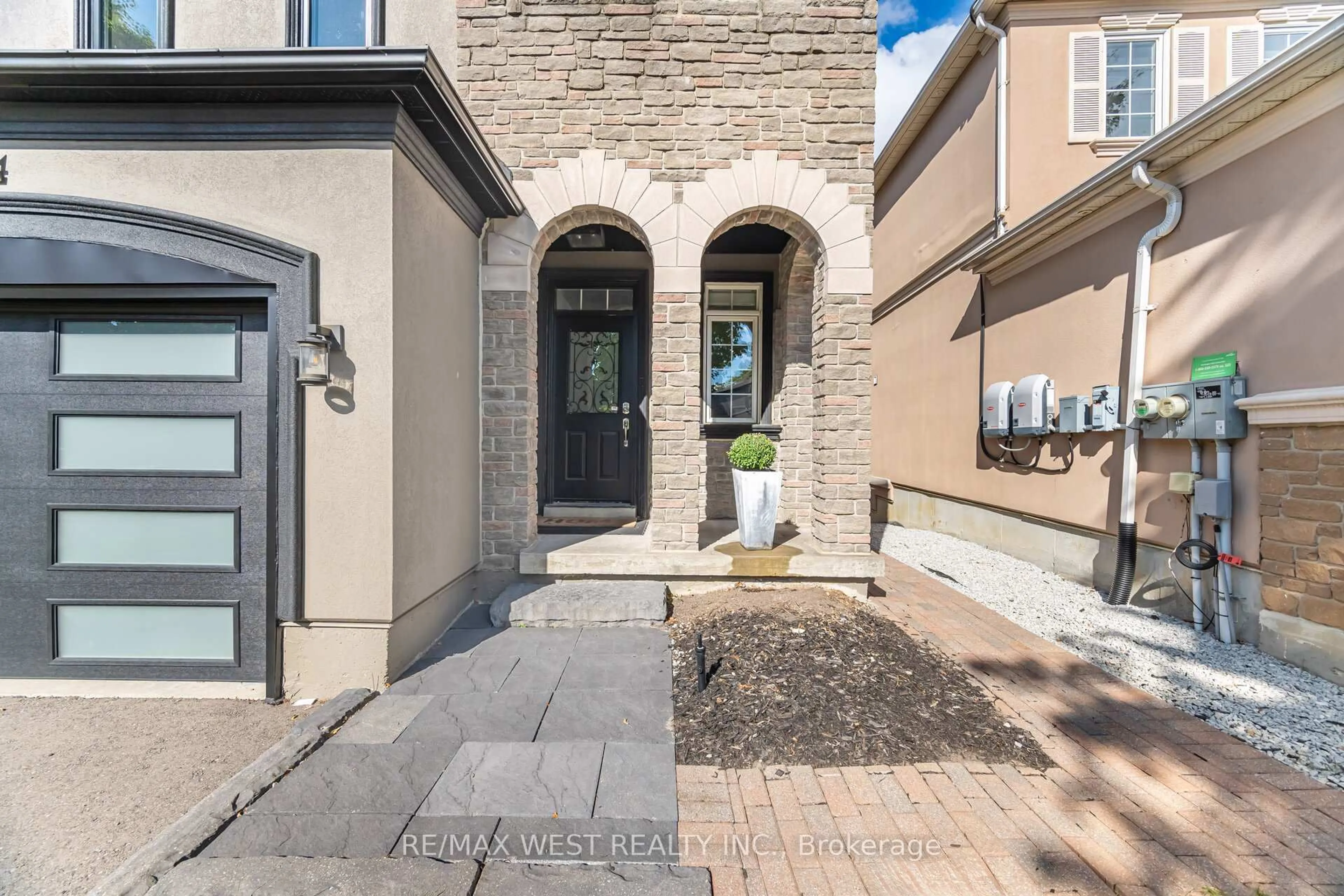 Unknown for 34 Willow Tree St, Vaughan Ontario L6A 2S2