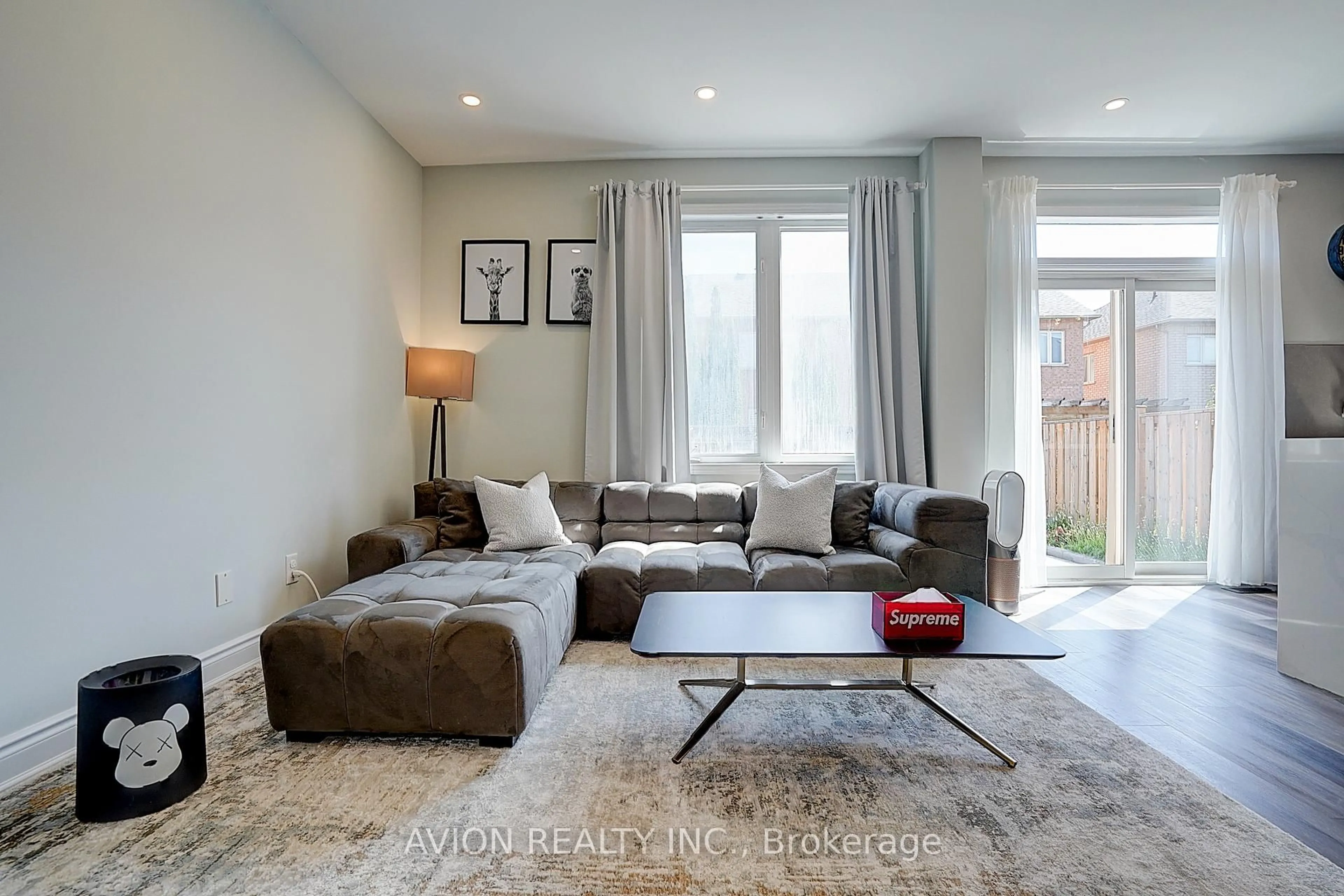 Living room with furniture, unknown for 67 Oakford Dr, Markham Ontario L6C 2Y7