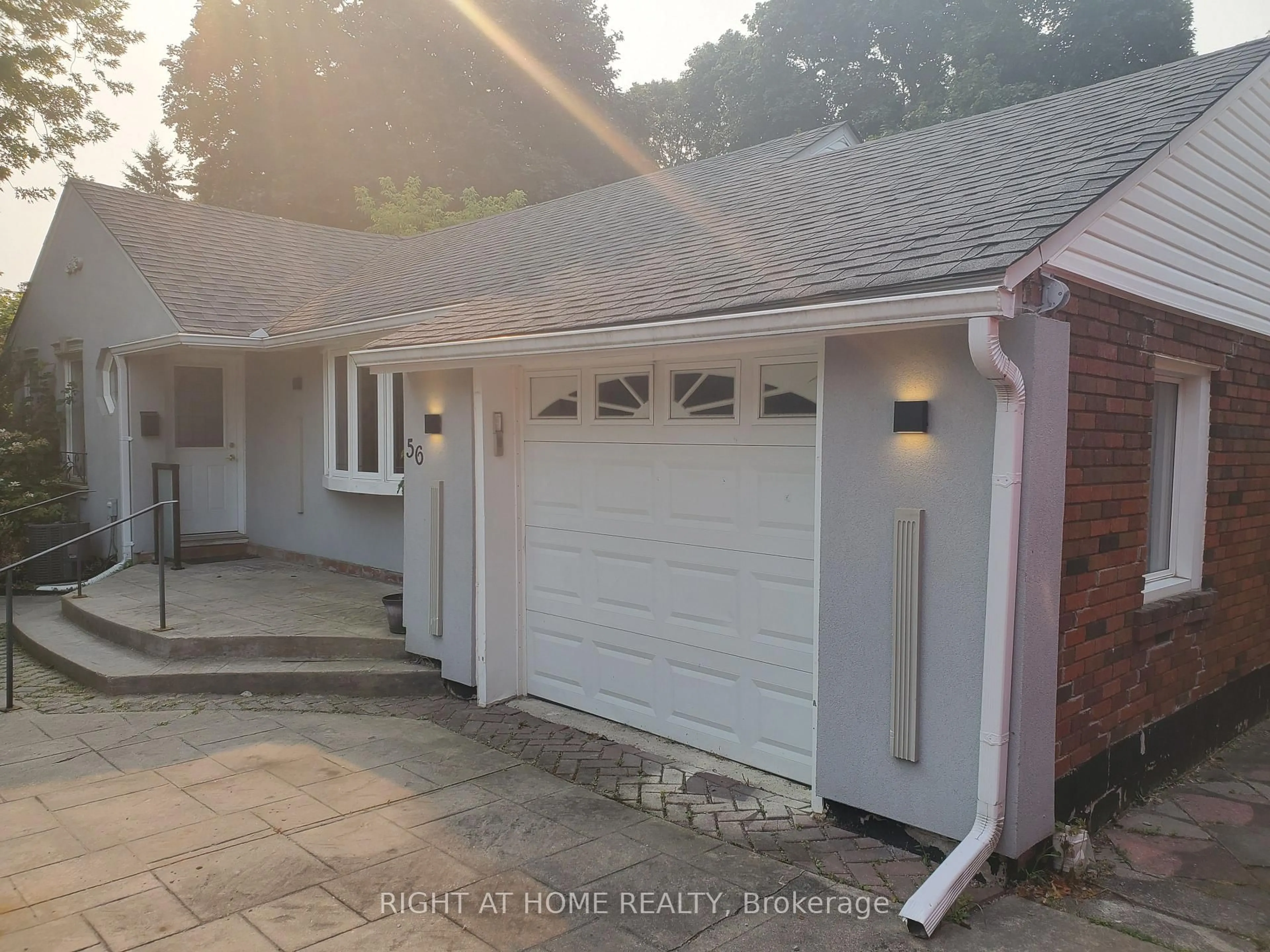 Unknown for 56 Don Mor Dr, Newmarket Ontario L3Y 1G7
