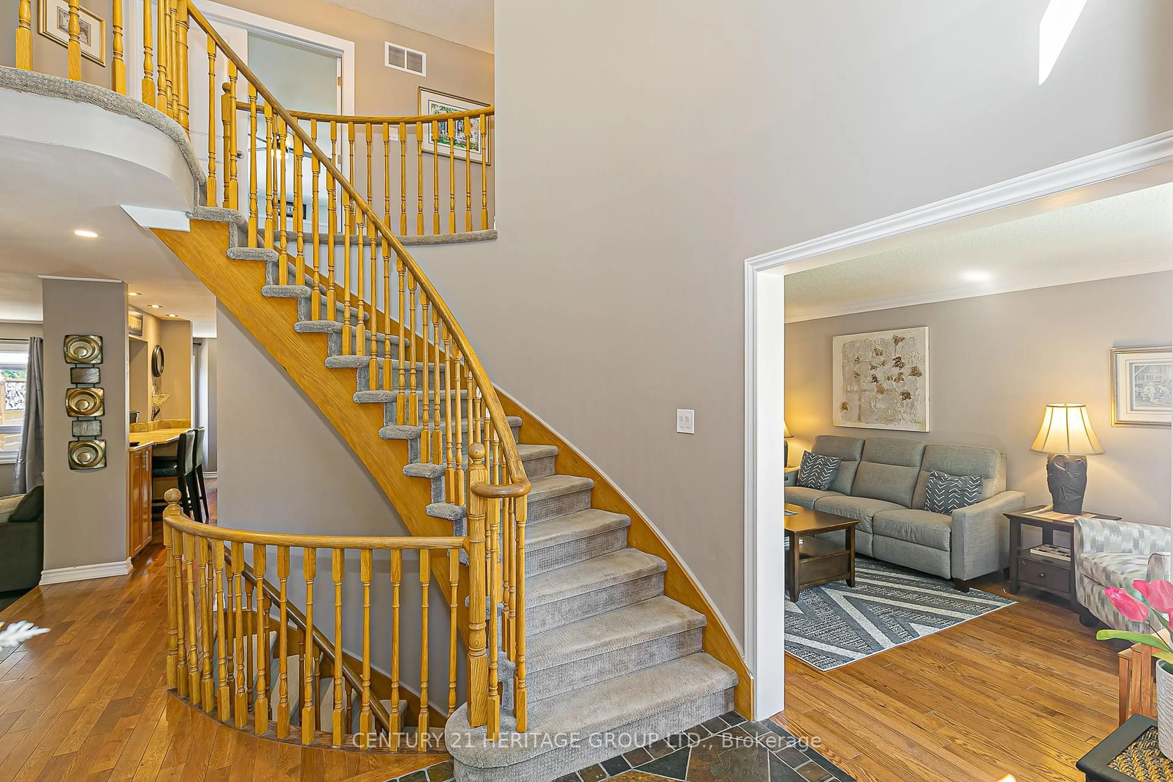 Unknown for 40 Albery Cres, Aurora Ontario L4G 5R8