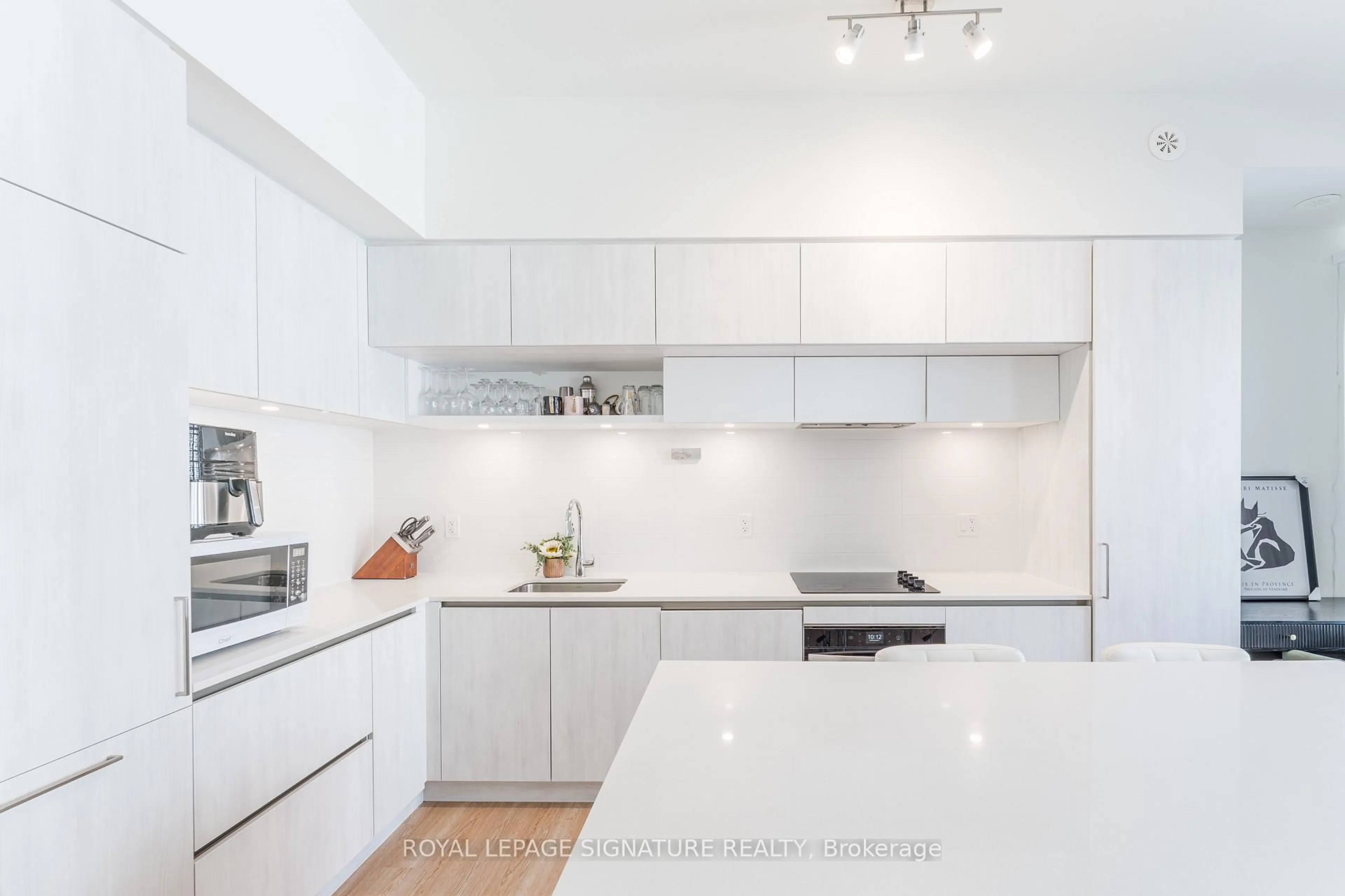 Contemporary kitchen, unknown for 14 David Eyer Rd #1007, Richmond Hill Ontario L4S 0N4