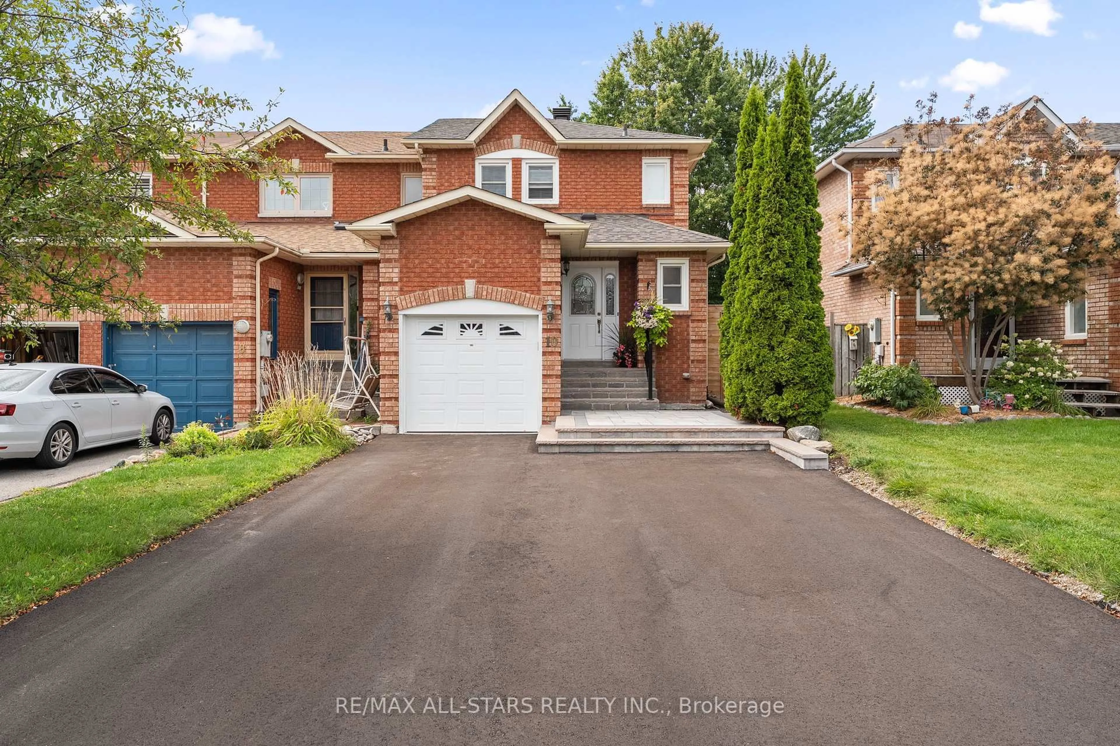 Home with brick exterior material, street for 10 Skybird Lane, Georgina Ontario L4P 3S1