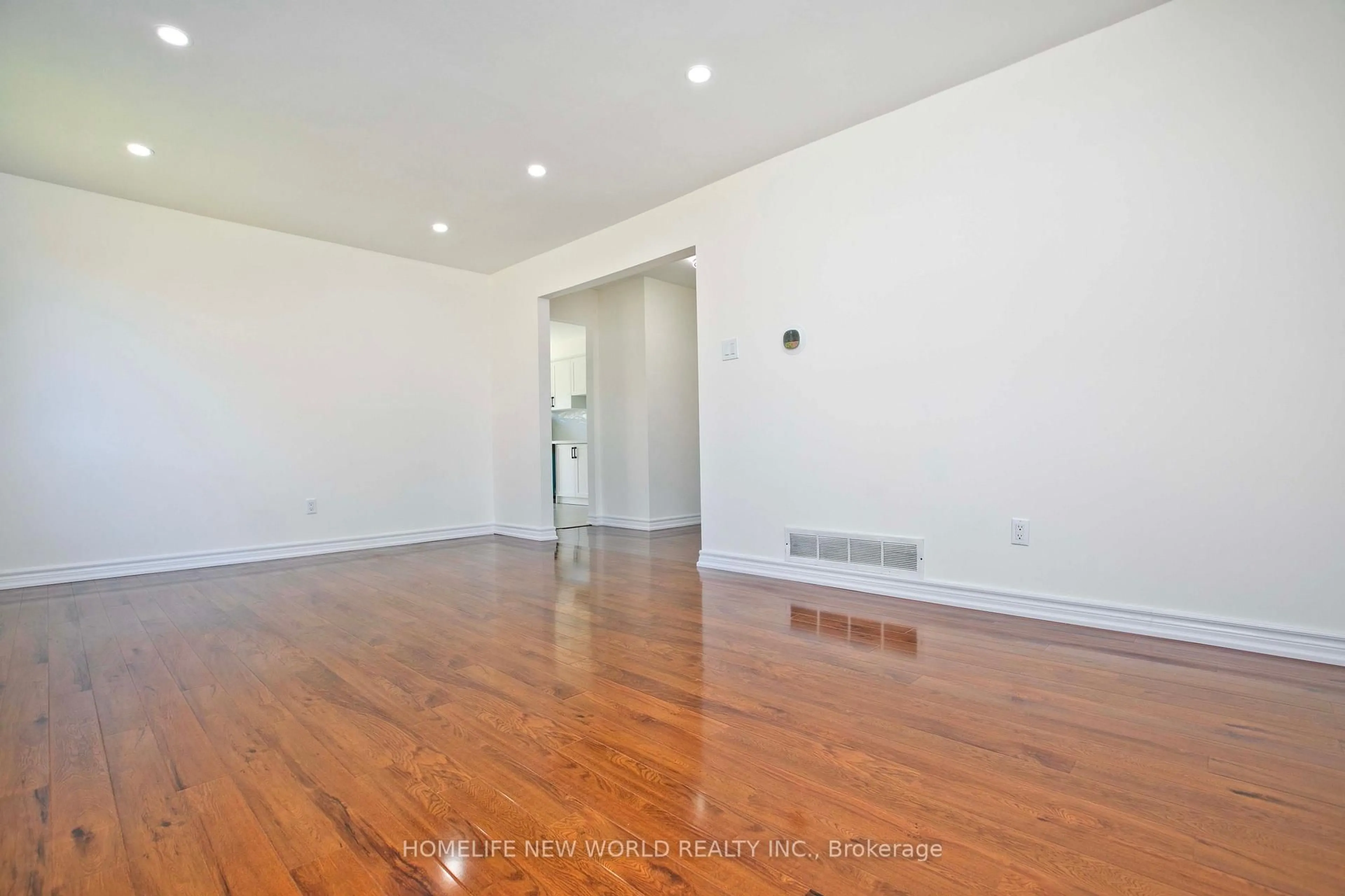 A pic of a room for 5 Hendon Rd, Markham Ontario L3R 6Z9