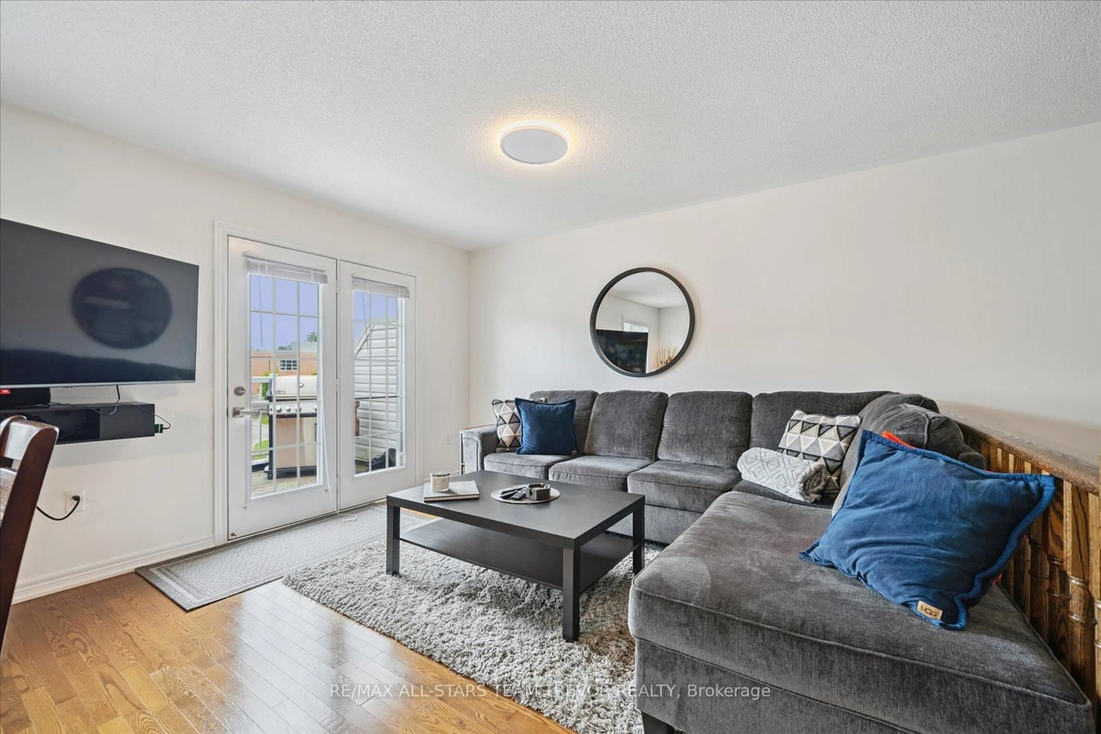 Living room with furniture, unknown for 4 Caserta St, Georgina Ontario L4P 0E6