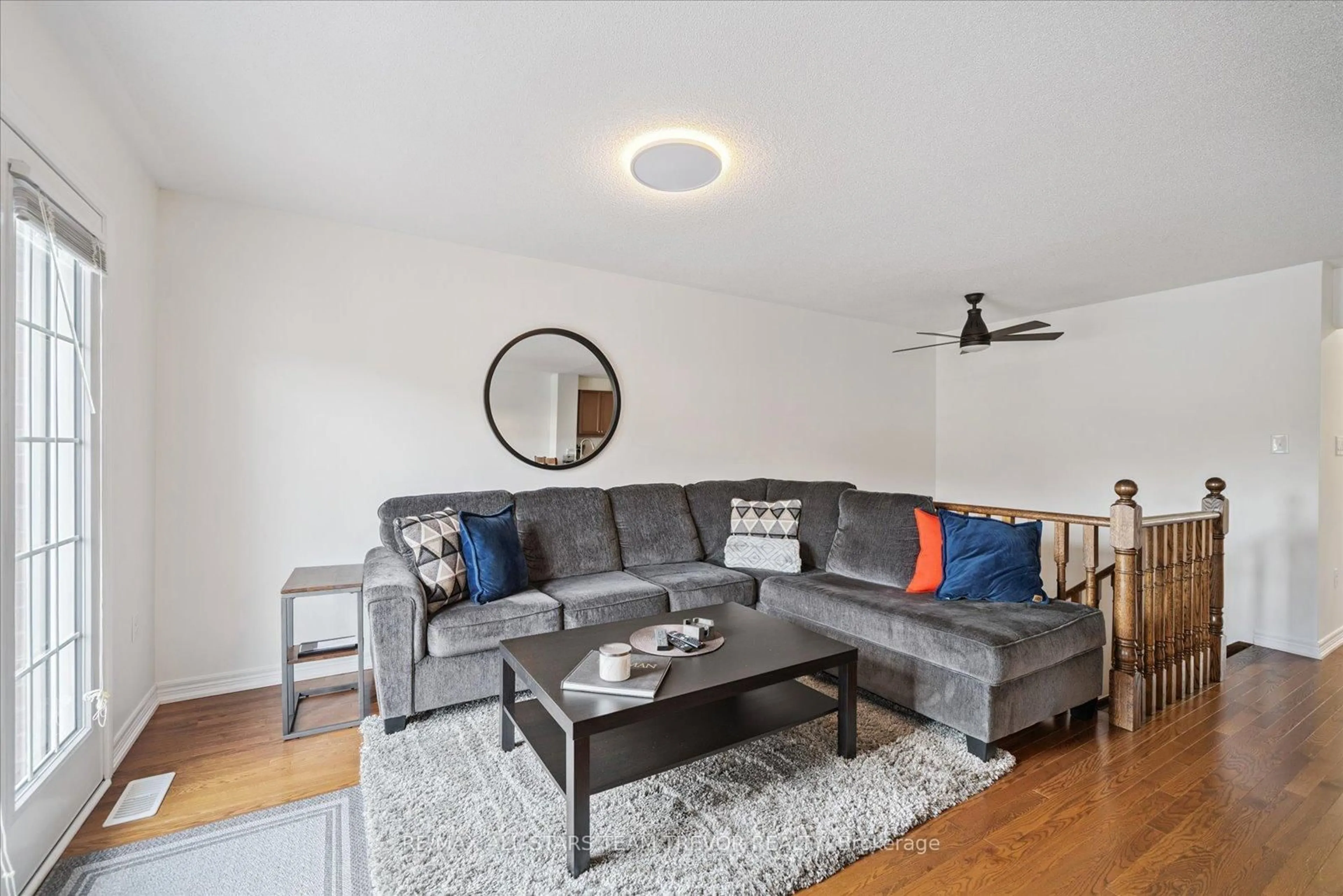 Living room with furniture, unknown for 4 Caserta St, Georgina Ontario L4P 0E6