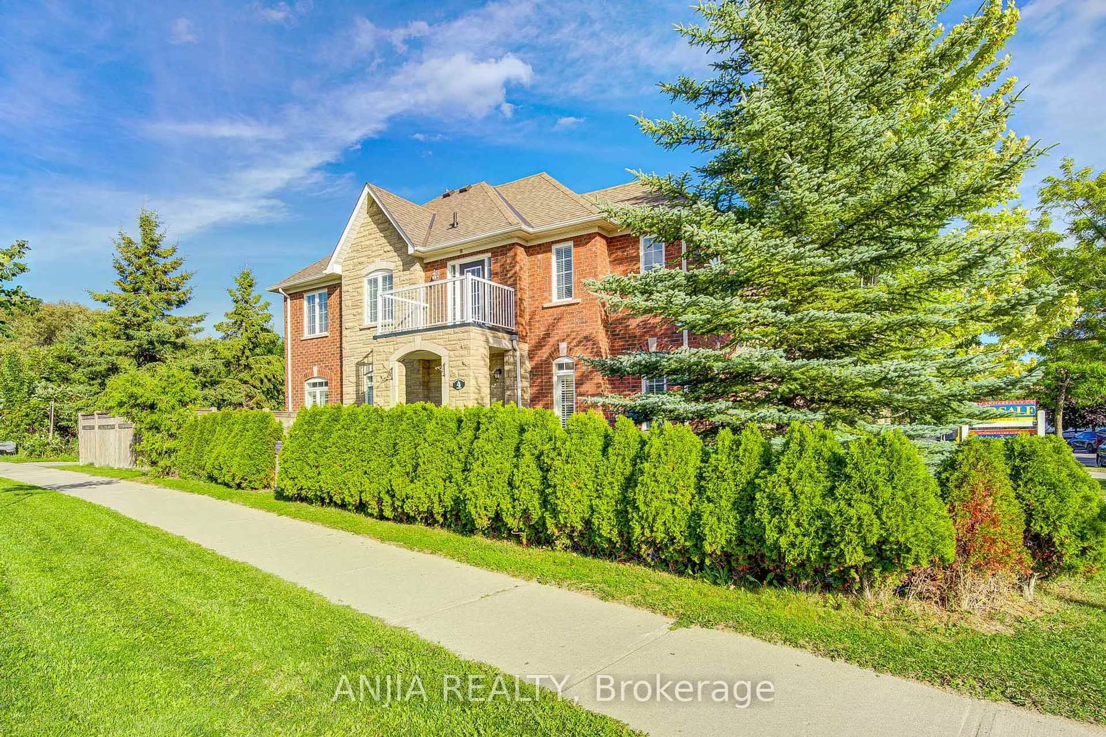 Home with brick exterior material, street for 4 James Ratcliff Ave, Whitchurch-Stouffville Ontario L4A 1P2