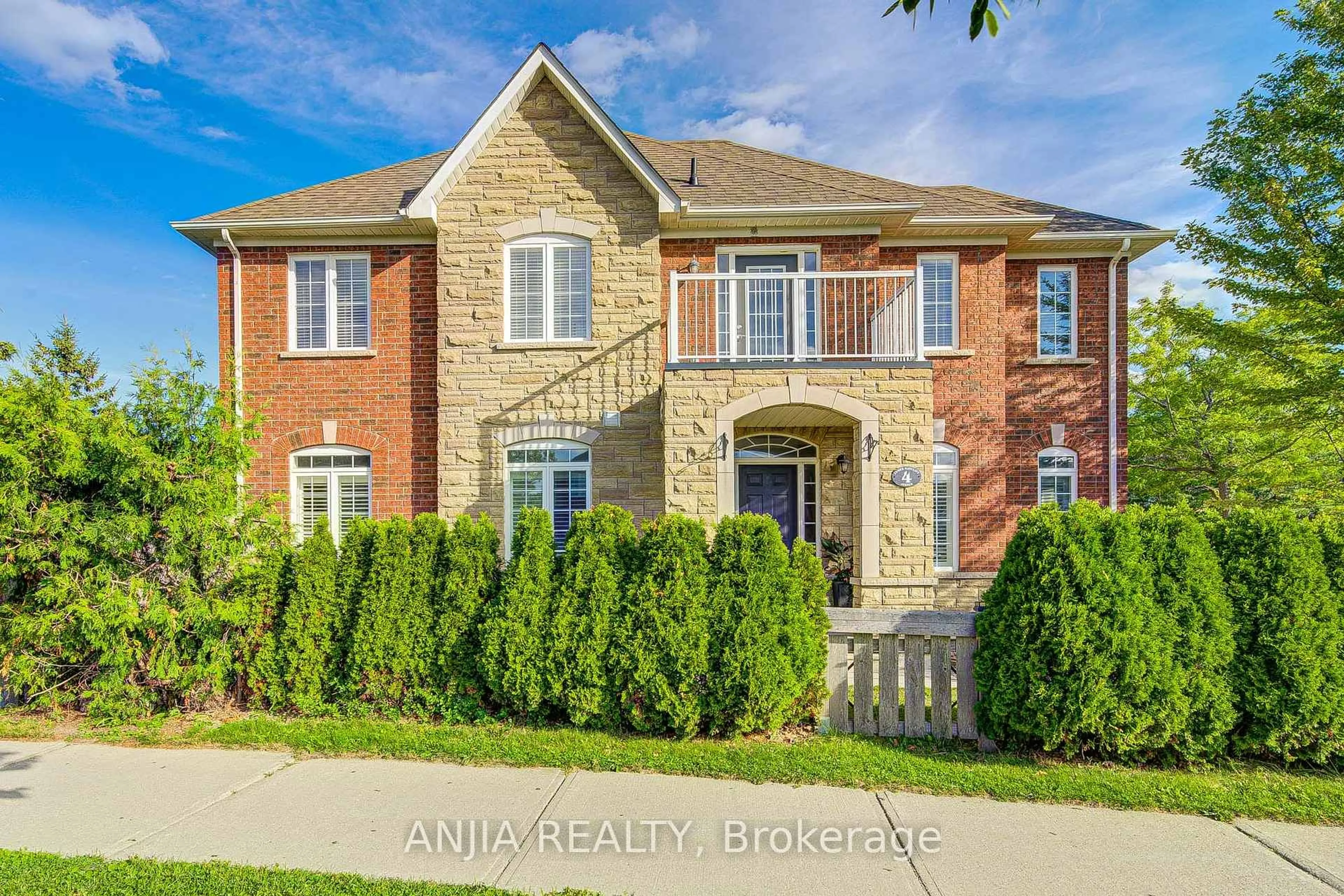 Home with brick exterior material, street for 4 James Ratcliff Ave, Whitchurch-Stouffville Ontario L4A 1P2