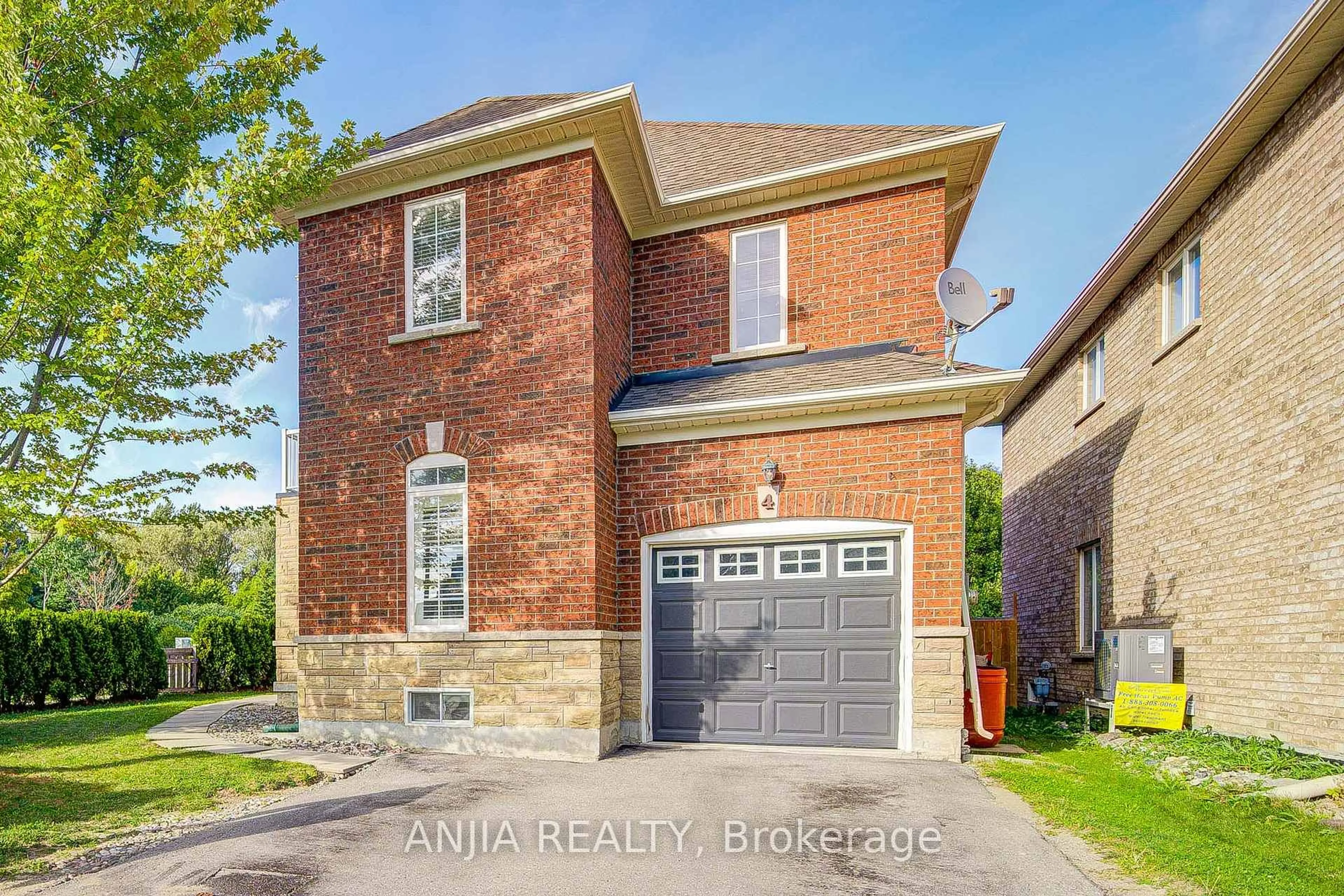 Home with brick exterior material, street for 4 James Ratcliff Ave, Whitchurch-Stouffville Ontario L4A 1P2