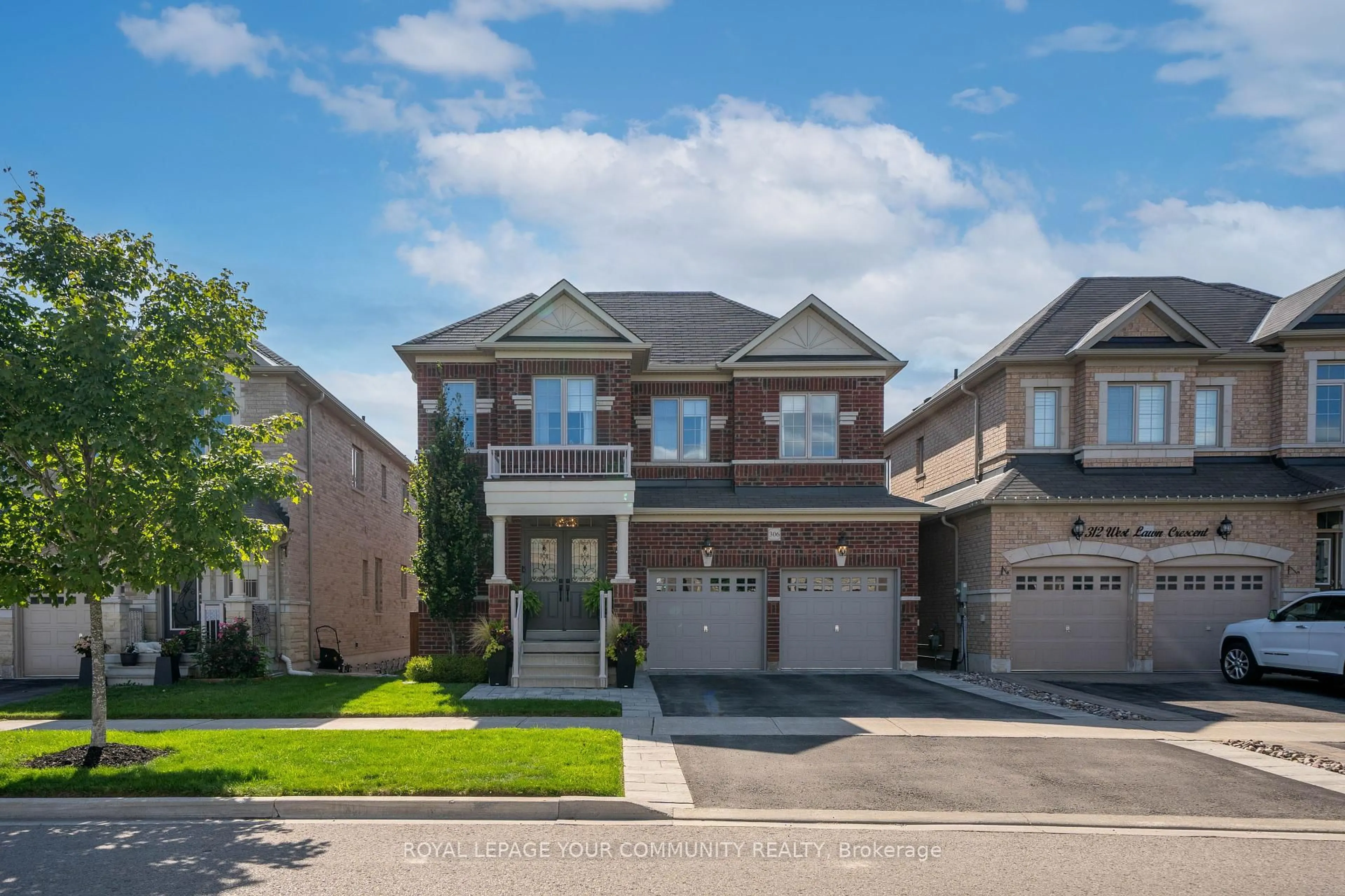 Home with brick exterior material, street for 306 West Lawn Cres, Whitchurch-Stouffville Ontario L4A 0B3