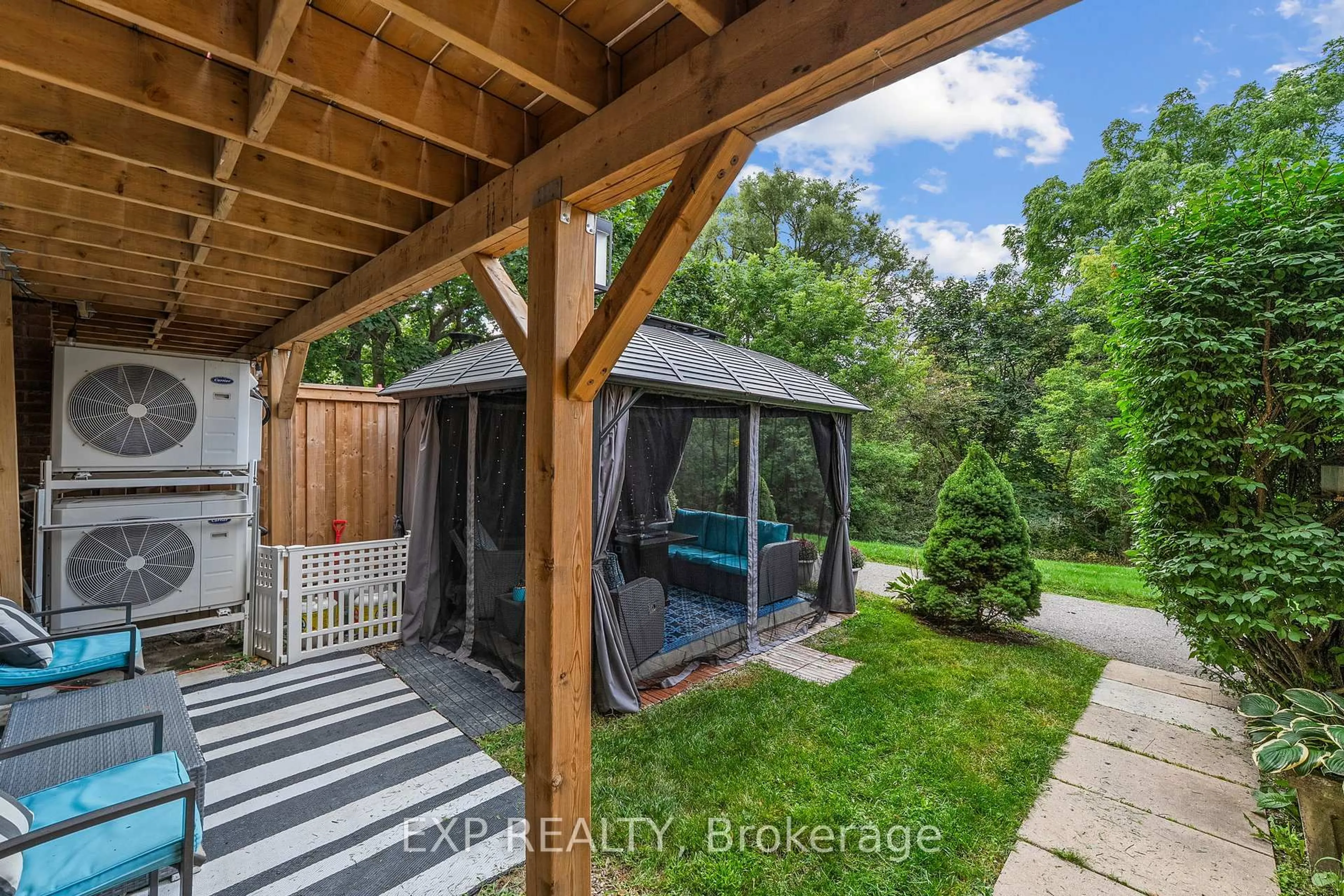 Patio, water/lake/river/ocean view for 299 Milestone Cres #139, Aurora Ontario L4G 3M2