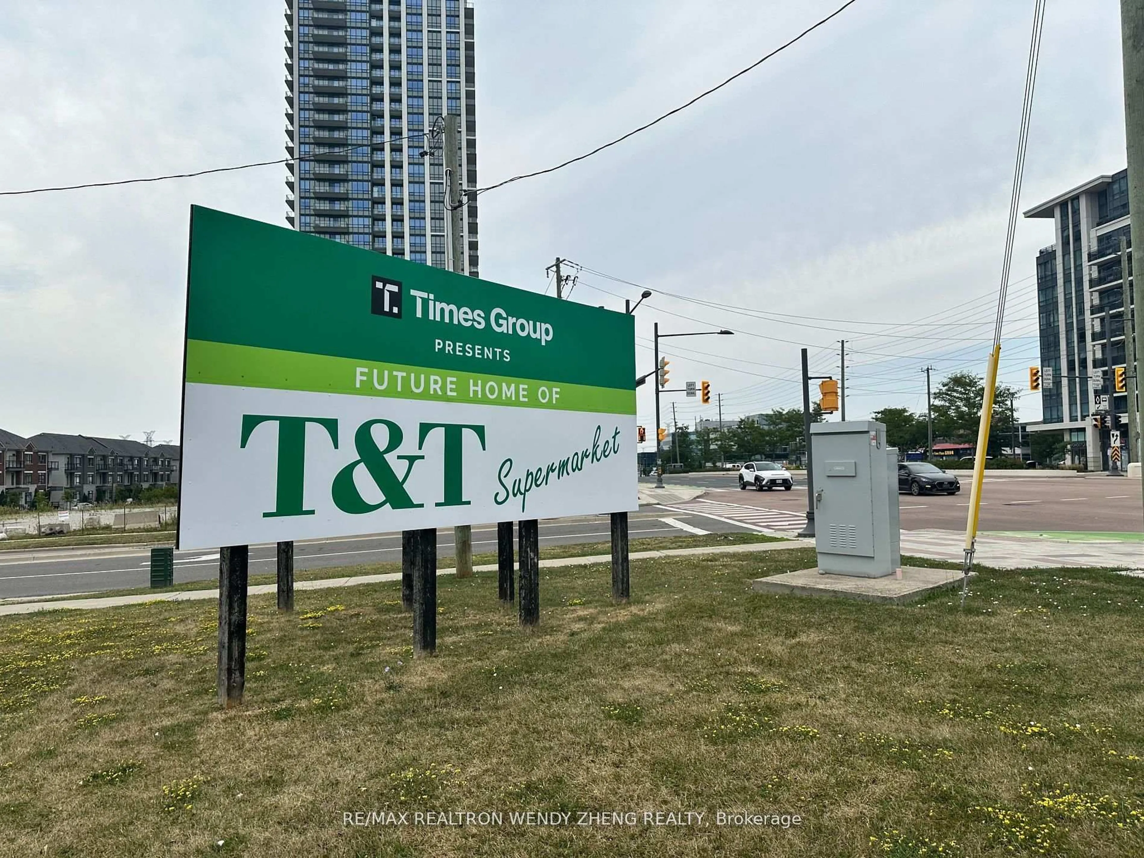 Unknown for 277 South Park Rd #201, Markham Ontario L3T 0B7