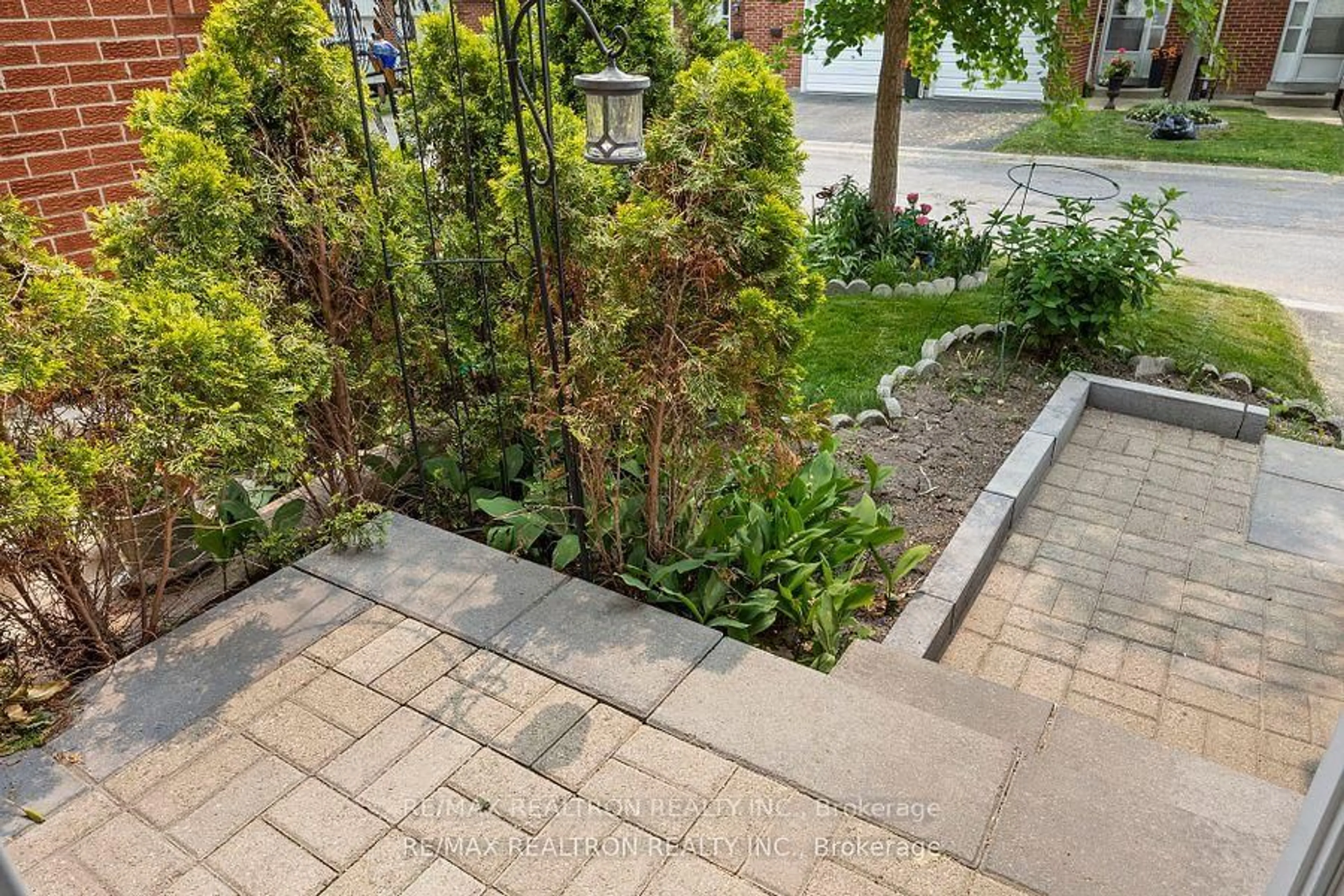 Patio, street for 20 Harper Way, Markham Ontario L3T 5A5