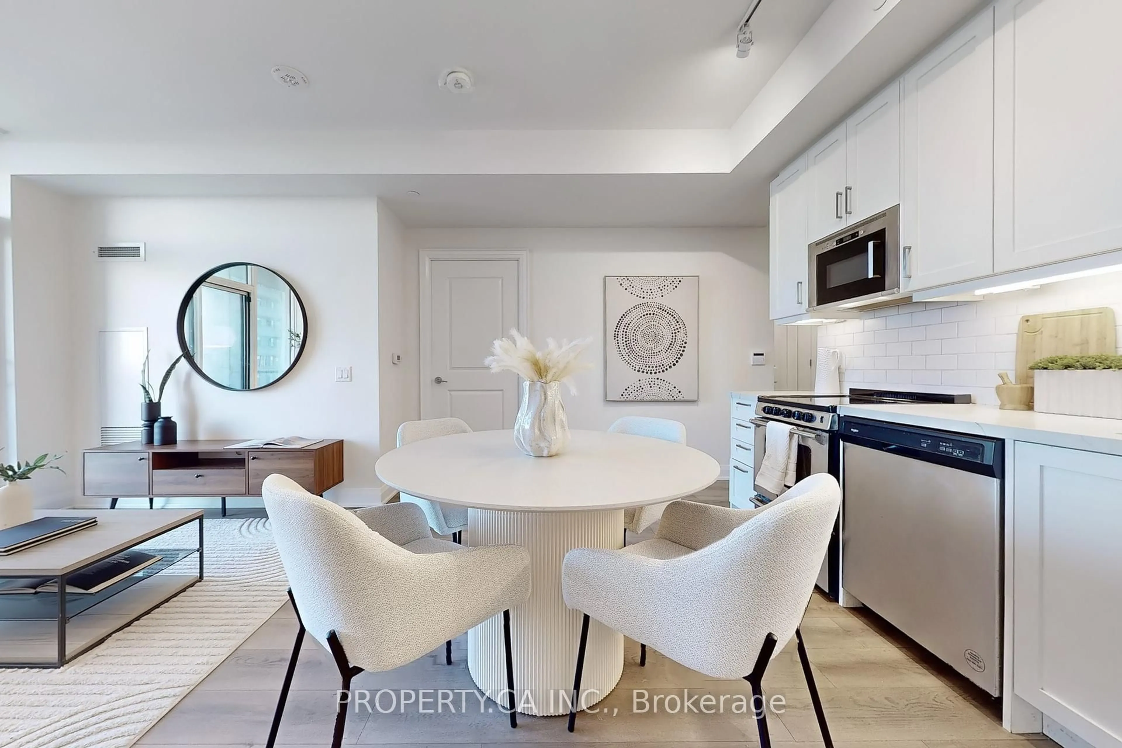 Open concept kitchen, unknown for 20 Gatineau Dr #1009, Vaughan Ontario L4J 0L3