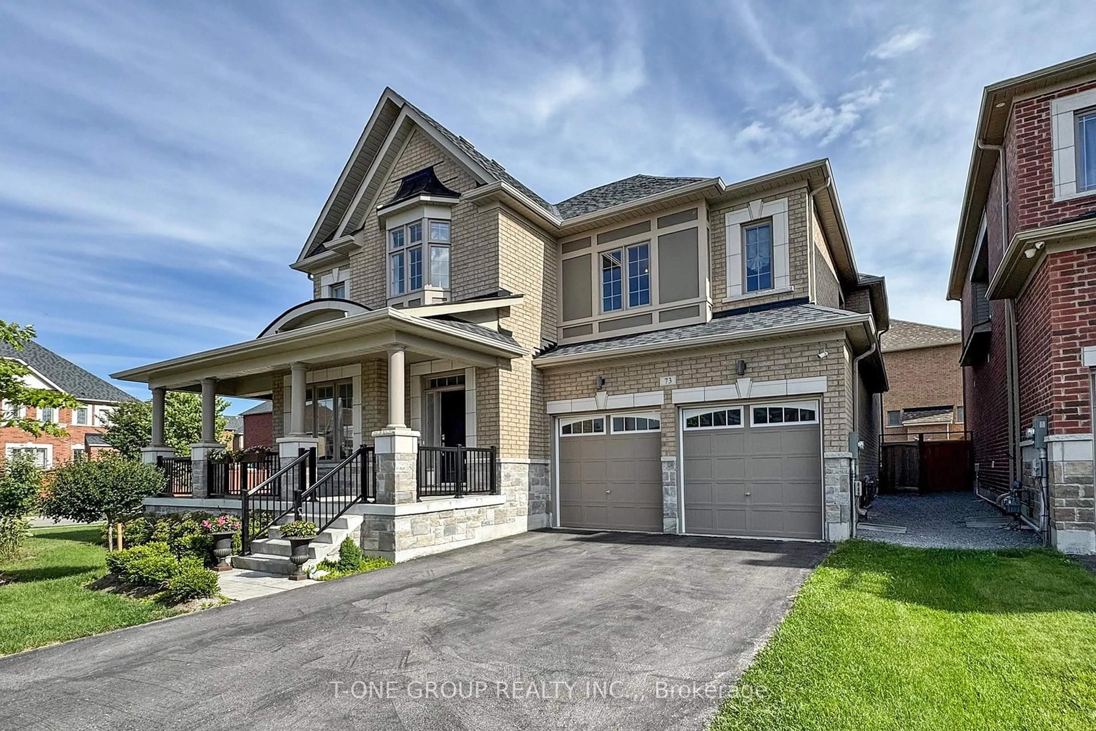 Home with brick exterior material, street for 73 Charlotte Abby Dr, East Gwillimbury Ontario L9N 0S9