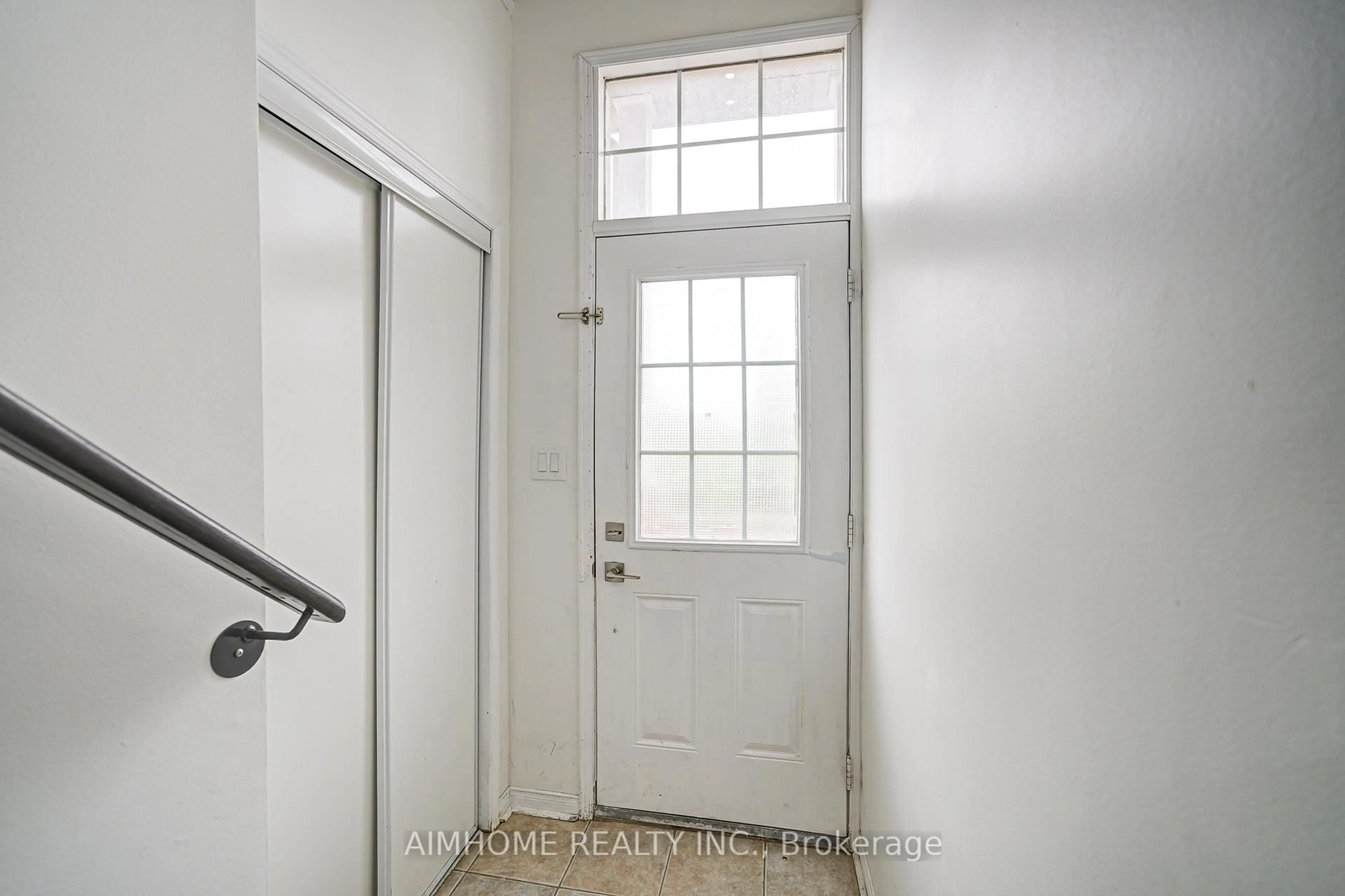 Indoor entryway for 50 Greensborough Villag Circ #22, Markham Ontario L6E 0C7