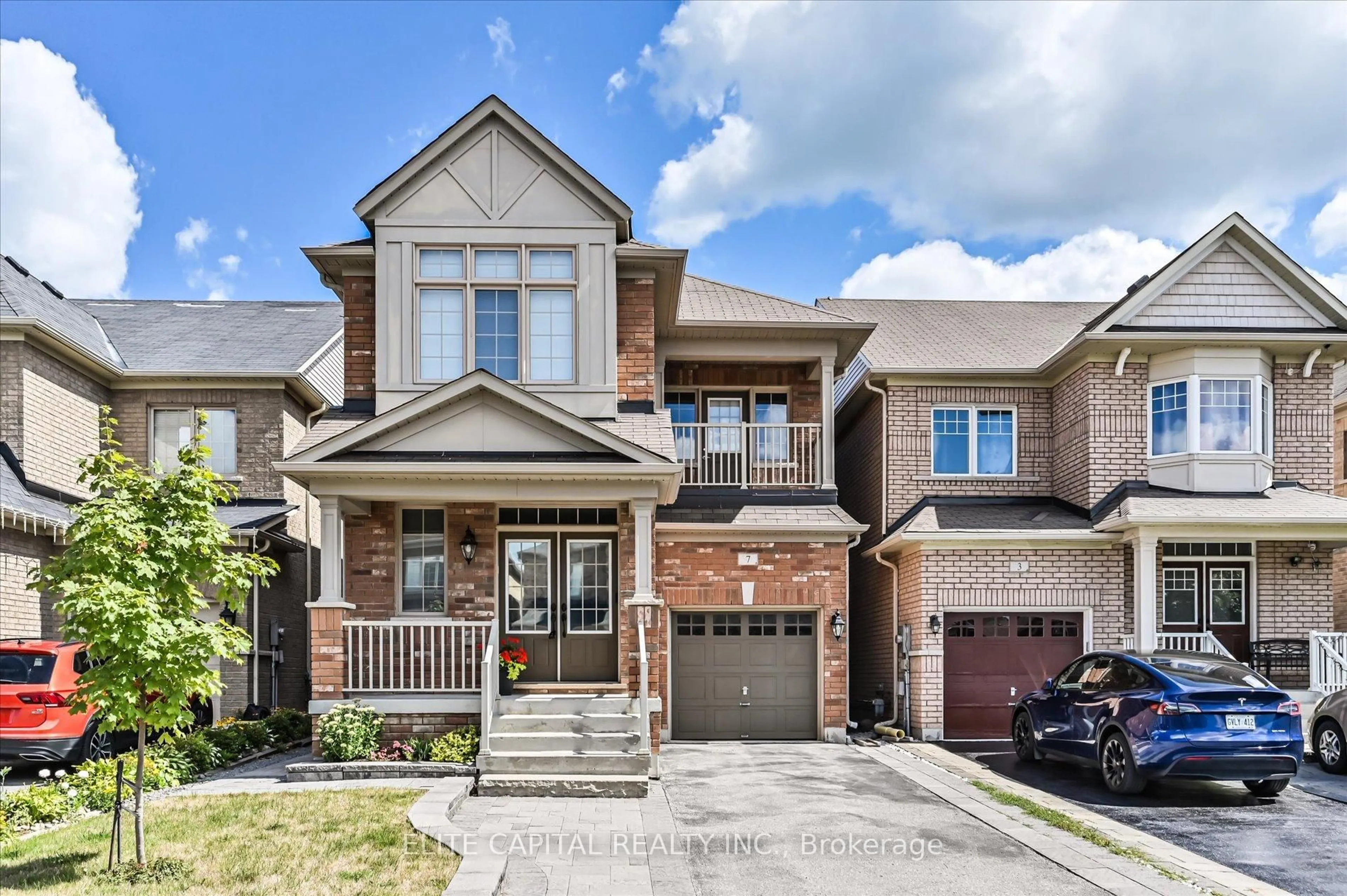 Home with brick exterior material, street for 7 Salix Ave, Whitchurch-Stouffville Ontario L4A 1S1